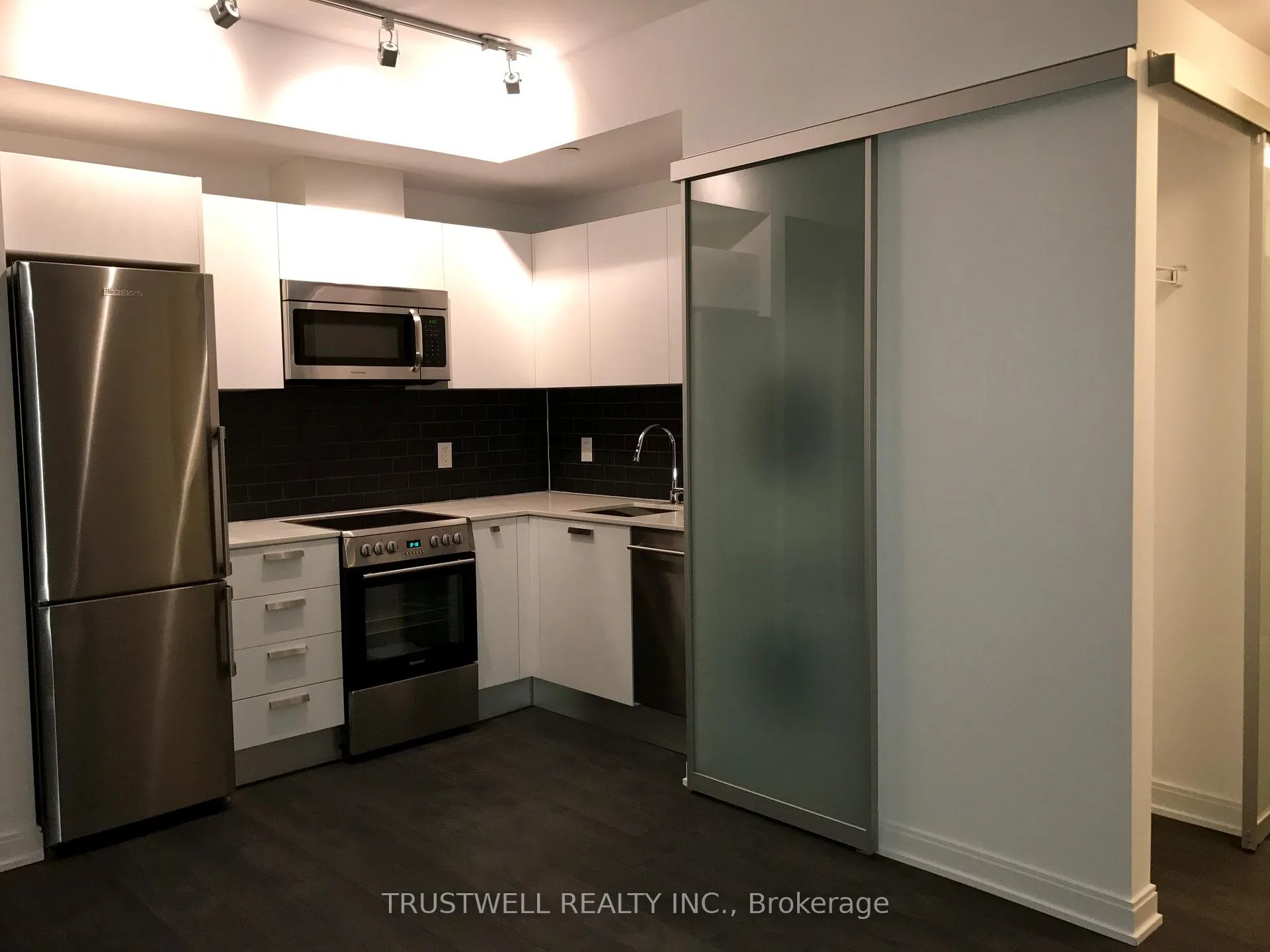 Photo 2 of Unit 810, 42 Charles Street E, Toronto, Church-Yonge Corridor — HOMEH