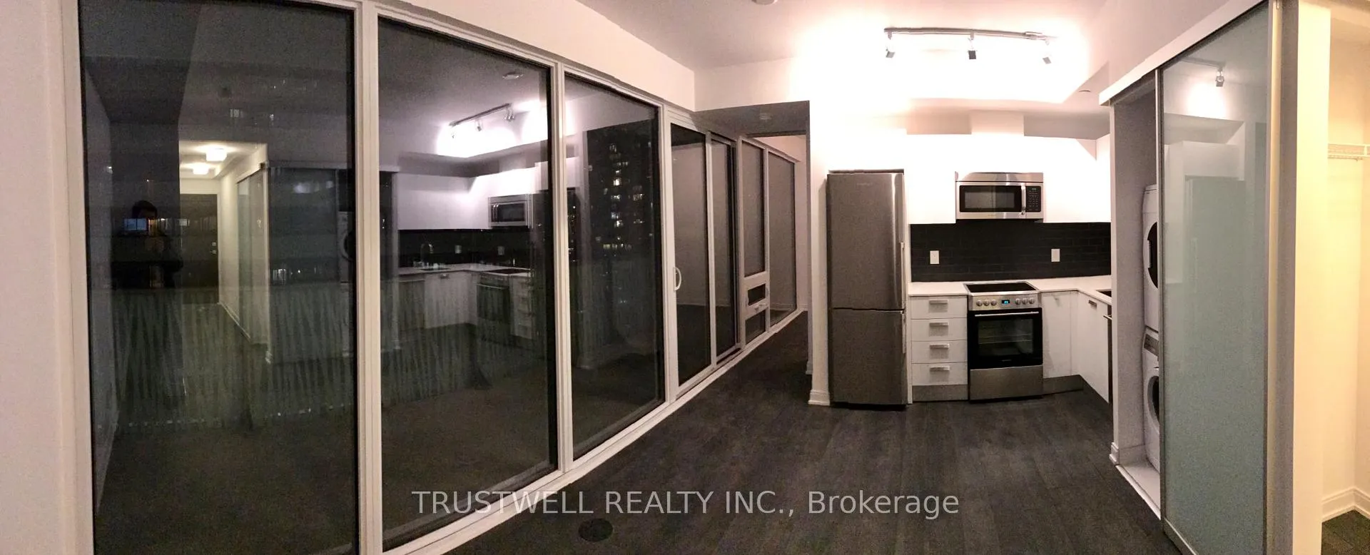 Photo 3 of Unit 810, 42 Charles Street E, Toronto, Church-Yonge Corridor — HOMEH