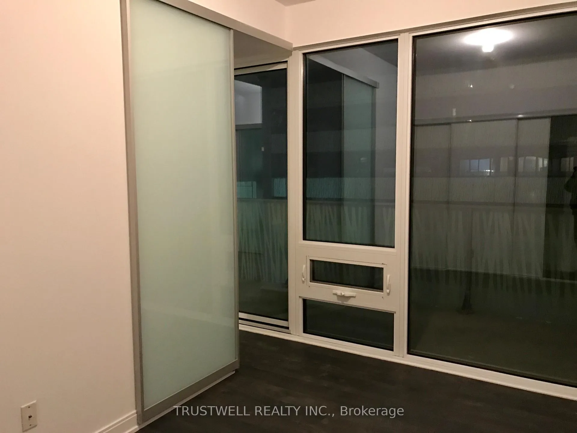 Photo 4 of Unit 810, 42 Charles Street E, Toronto, Church-Yonge Corridor — HOMEH