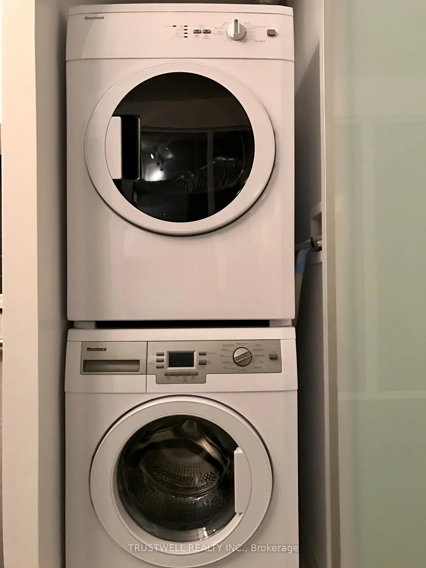 Photo 6 of Unit 810, 42 Charles Street E, Toronto, Church-Yonge Corridor — HOMEH