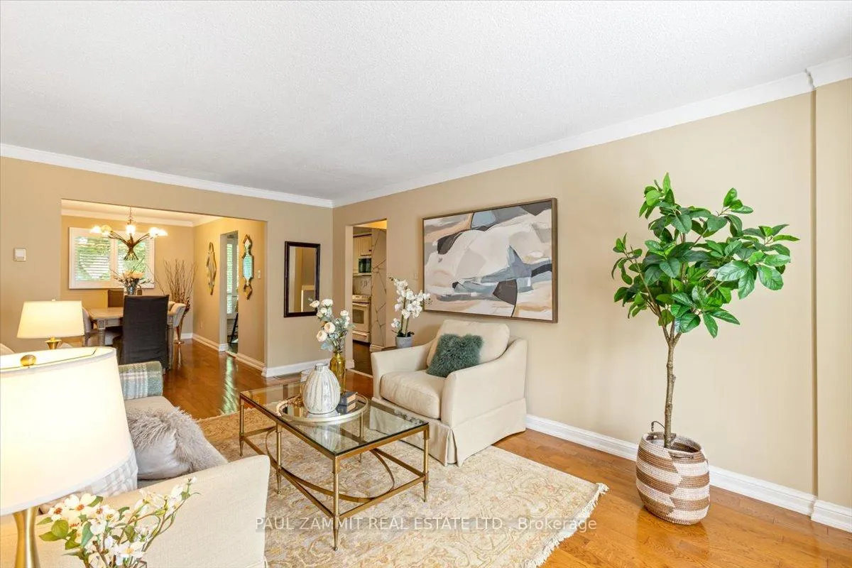Photo 5 of 220 Royal Orchard Boulevard, Markham, Royal Orchard — HOMEH