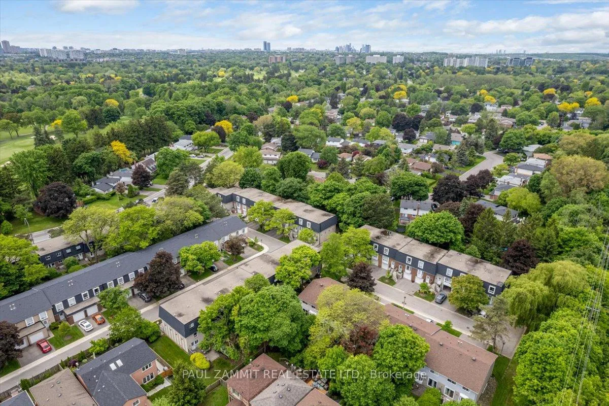 Photo 30 of 220 Royal Orchard Boulevard, Markham, Royal Orchard — HOMEH