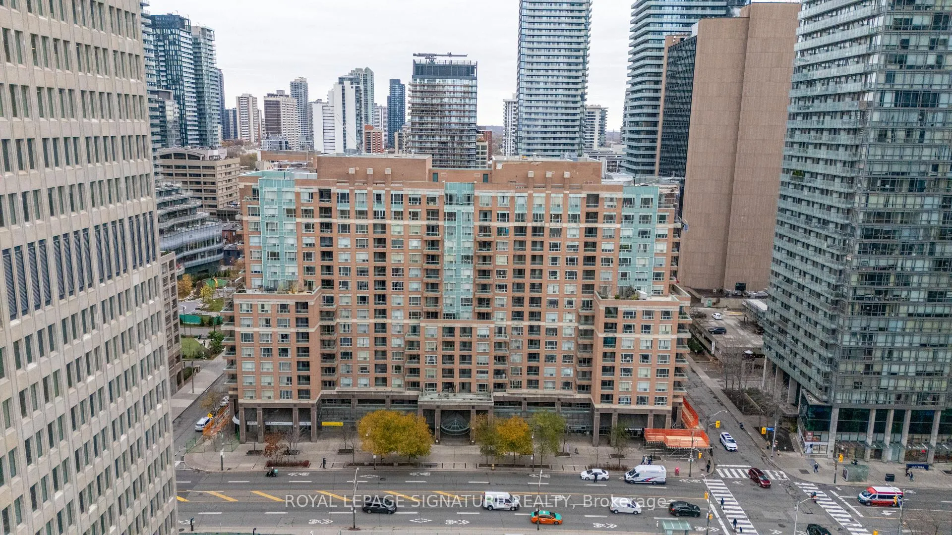 Front of Unit 310, 887 Bay Street