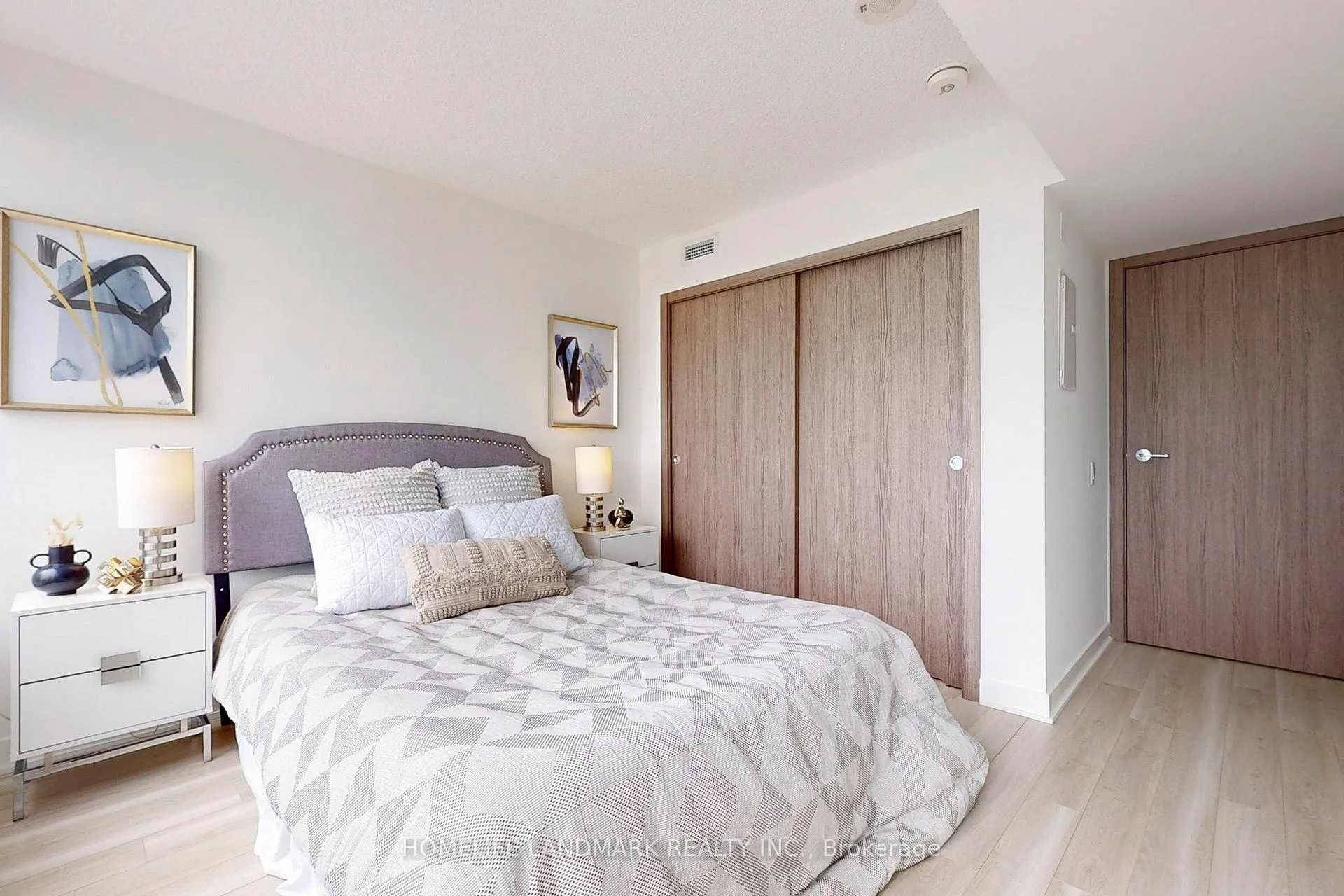 Photo 16 of Unit 2712, 17 Bathurst Street, Toronto, Waterfront Communities — HOMEH