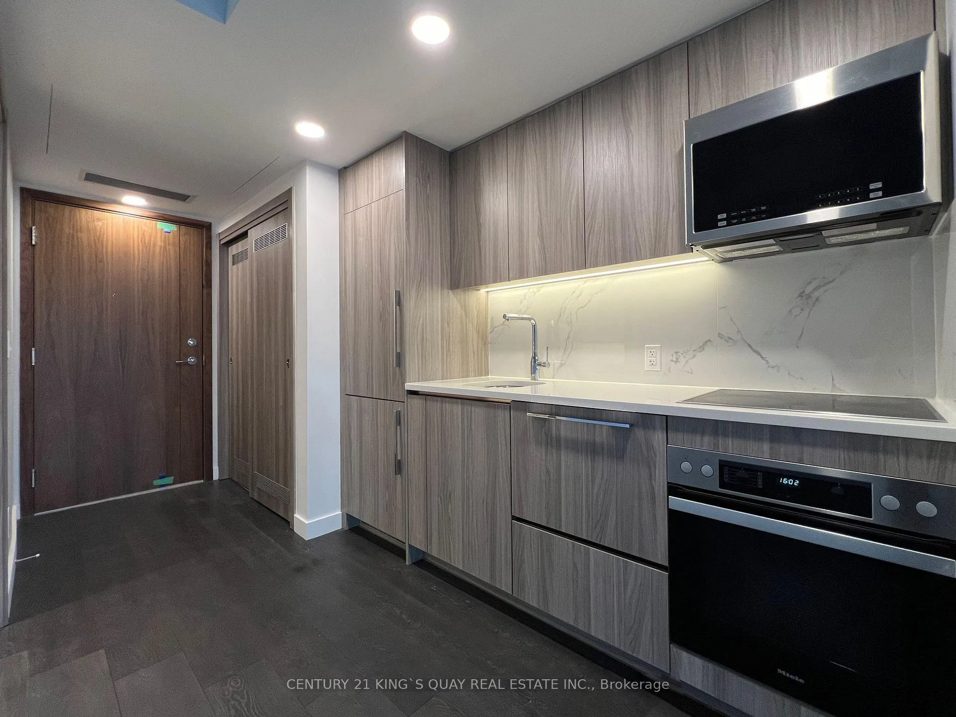 Photo 2 of Unit 1105, 38 Widmer Street, Toronto, Waterfront Communities — HOMEH