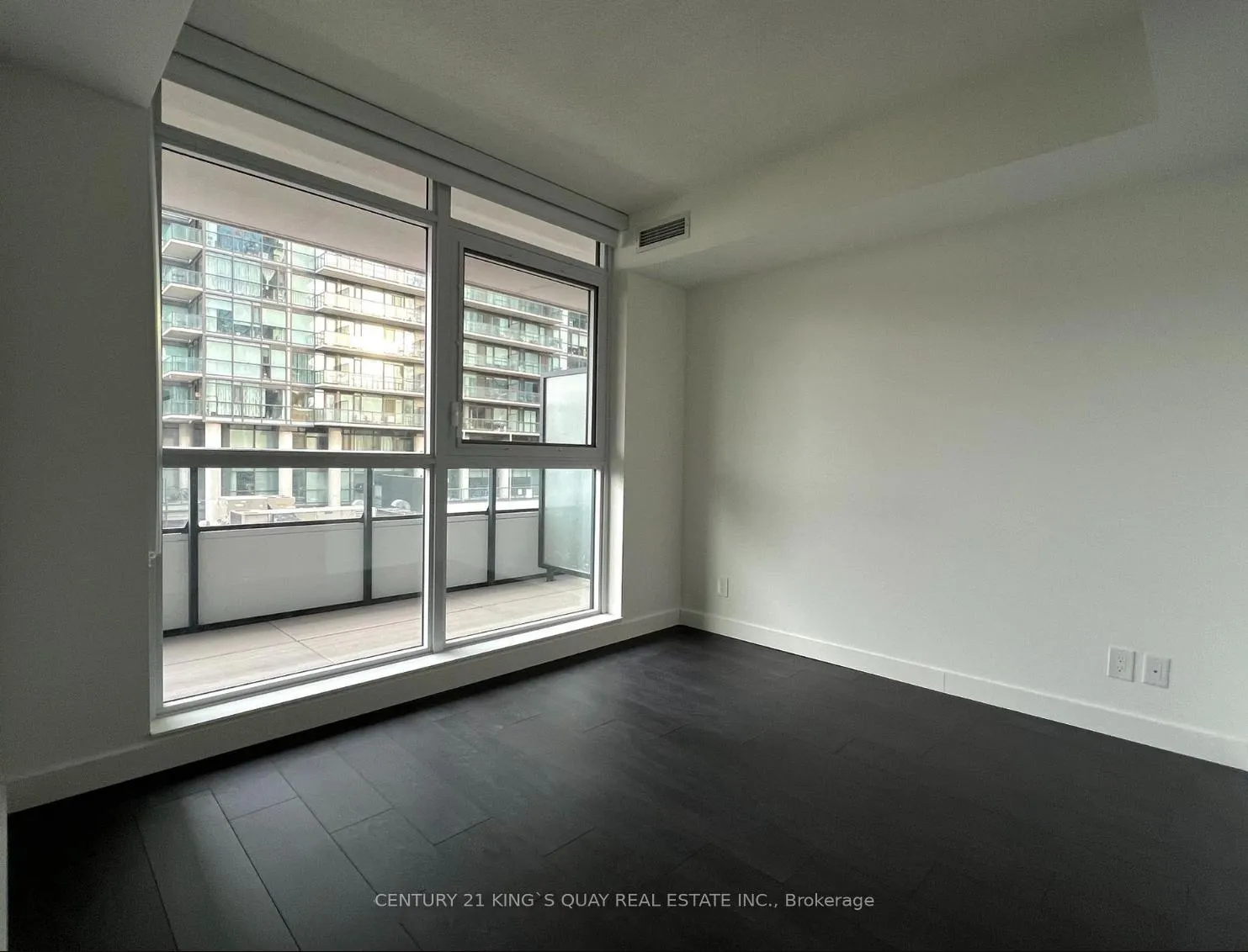 Photo 8 of Unit 1105, 38 Widmer Street, Toronto, Waterfront Communities — HOMEH