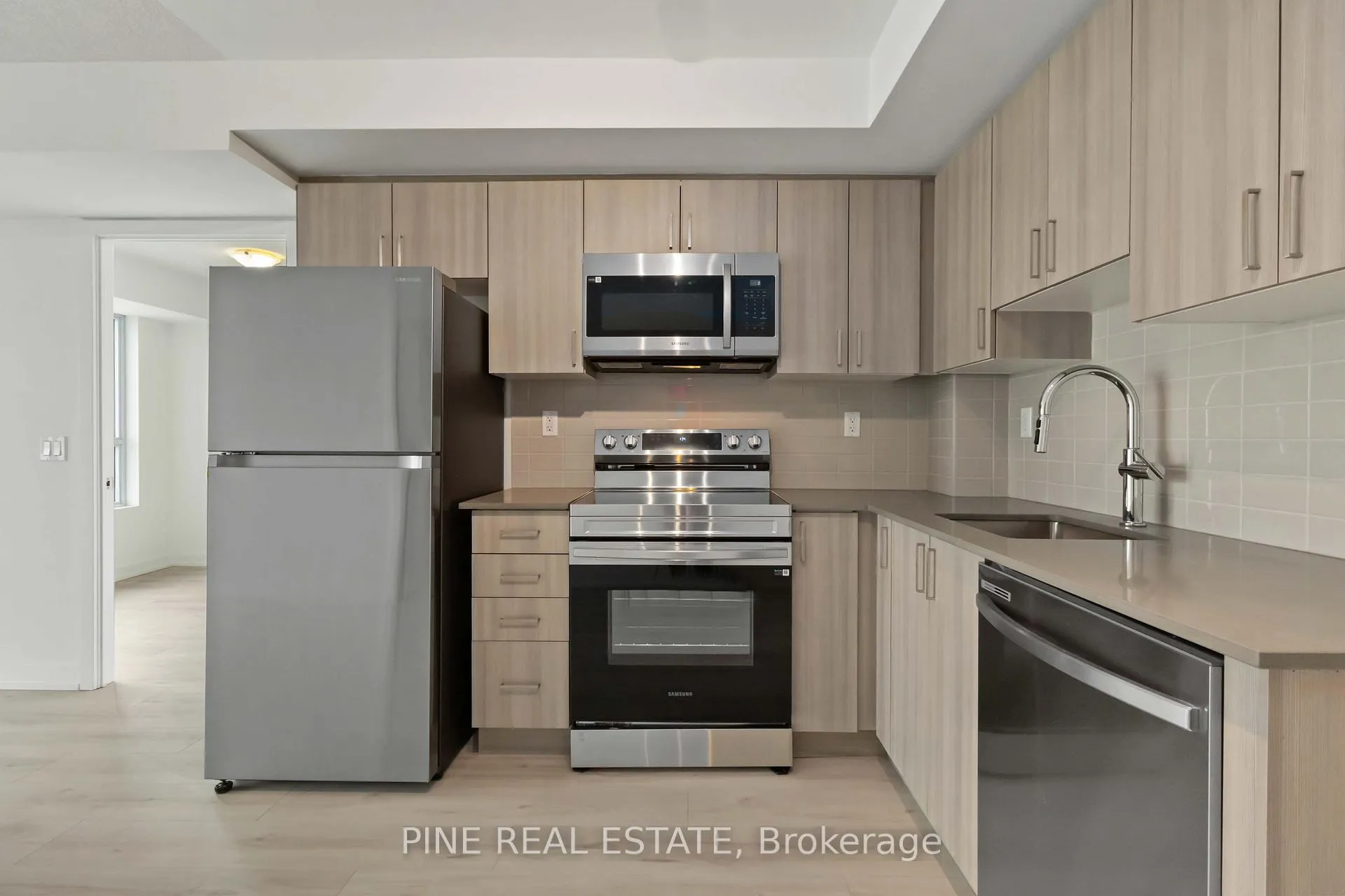 Photo 9 of Unit 1008, 1435 Celebration Drive, Pickering, Bay Ridges — HOMEH
