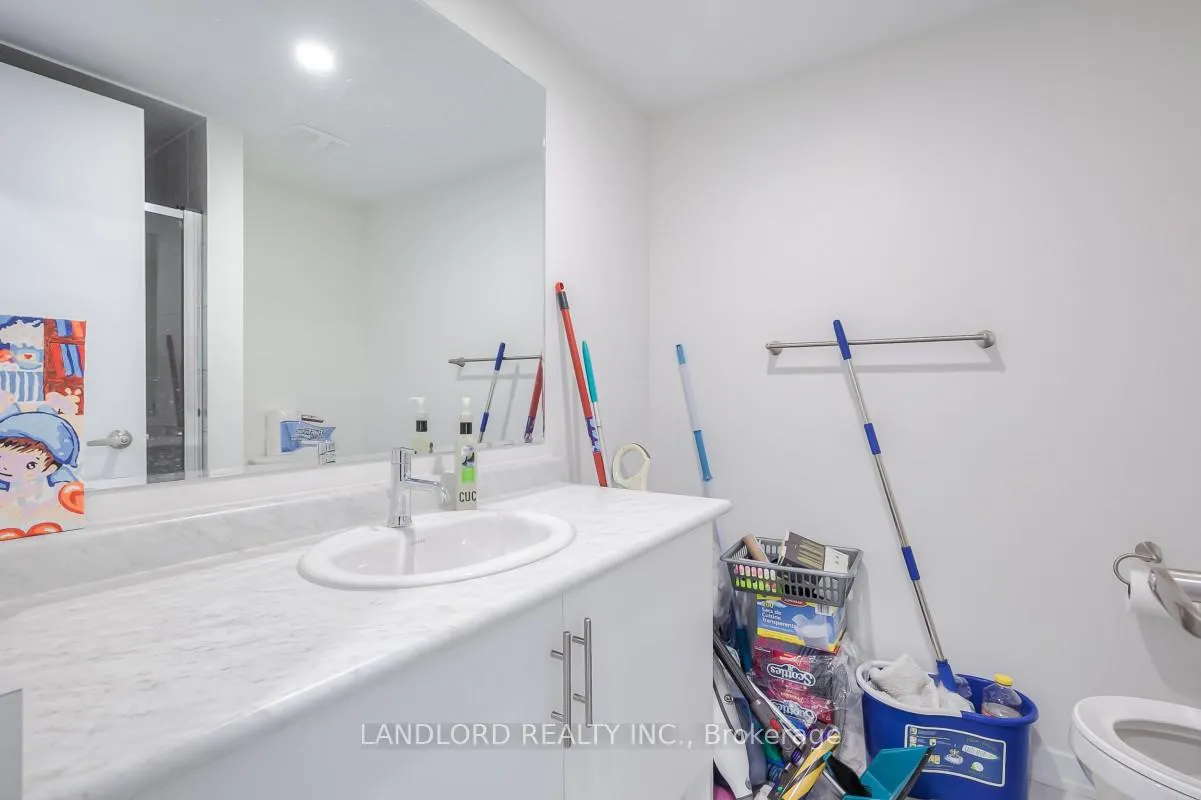 Photo 24 of 44 Armillo Place, Markham, Wismer — HOMEH
