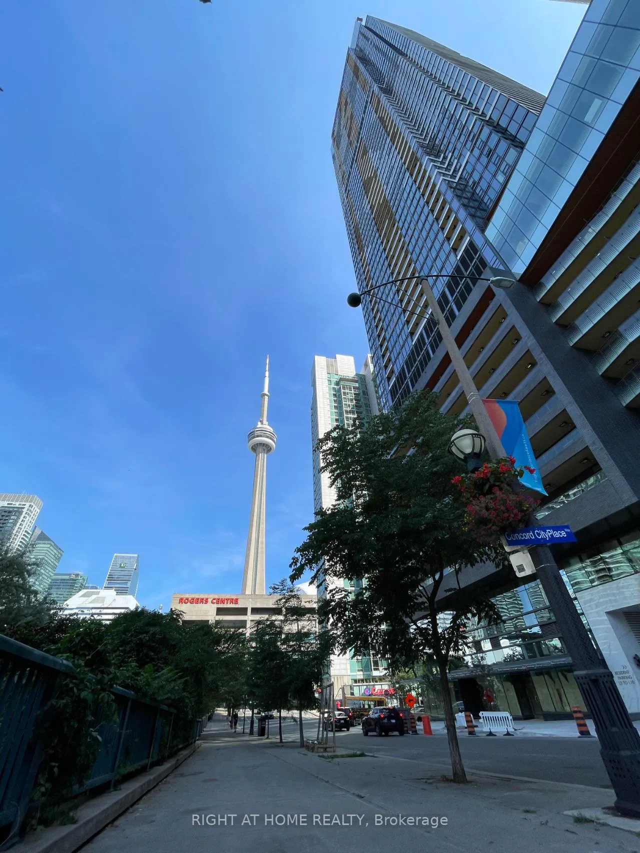 Photo 3 of Unit 2012, 3 Concord Cityplace Way, Toronto, Waterfront Communities — HOMEH