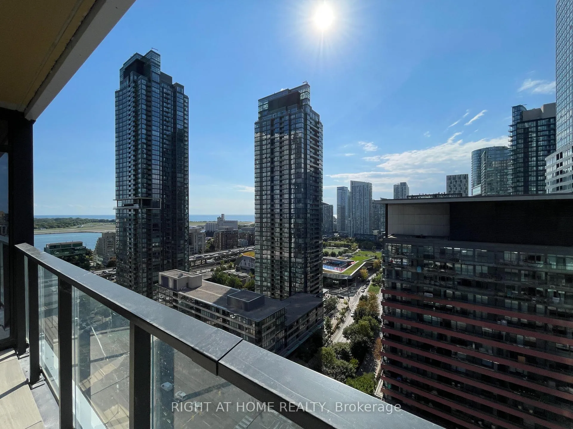 Photo 17 of Unit 2012, 3 Concord Cityplace Way, Toronto, Waterfront Communities — HOMEH