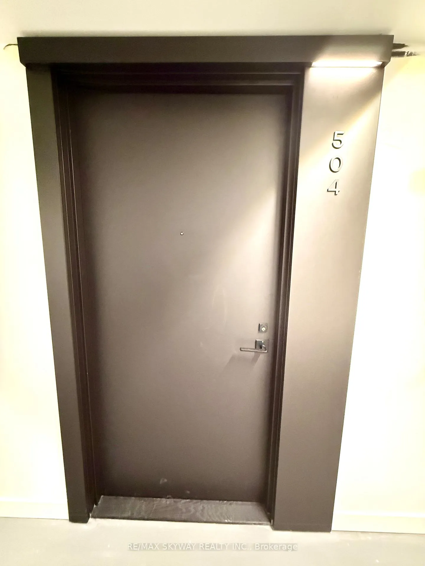 Photo 3 of Unit 504, 28 Eastern Avenue W, Toronto, Moss Park — HOMEH