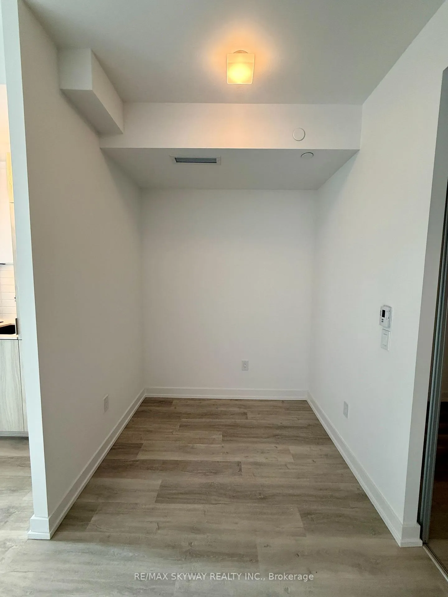Photo 9 of Unit 504, 28 Eastern Avenue W, Toronto, Moss Park — HOMEH