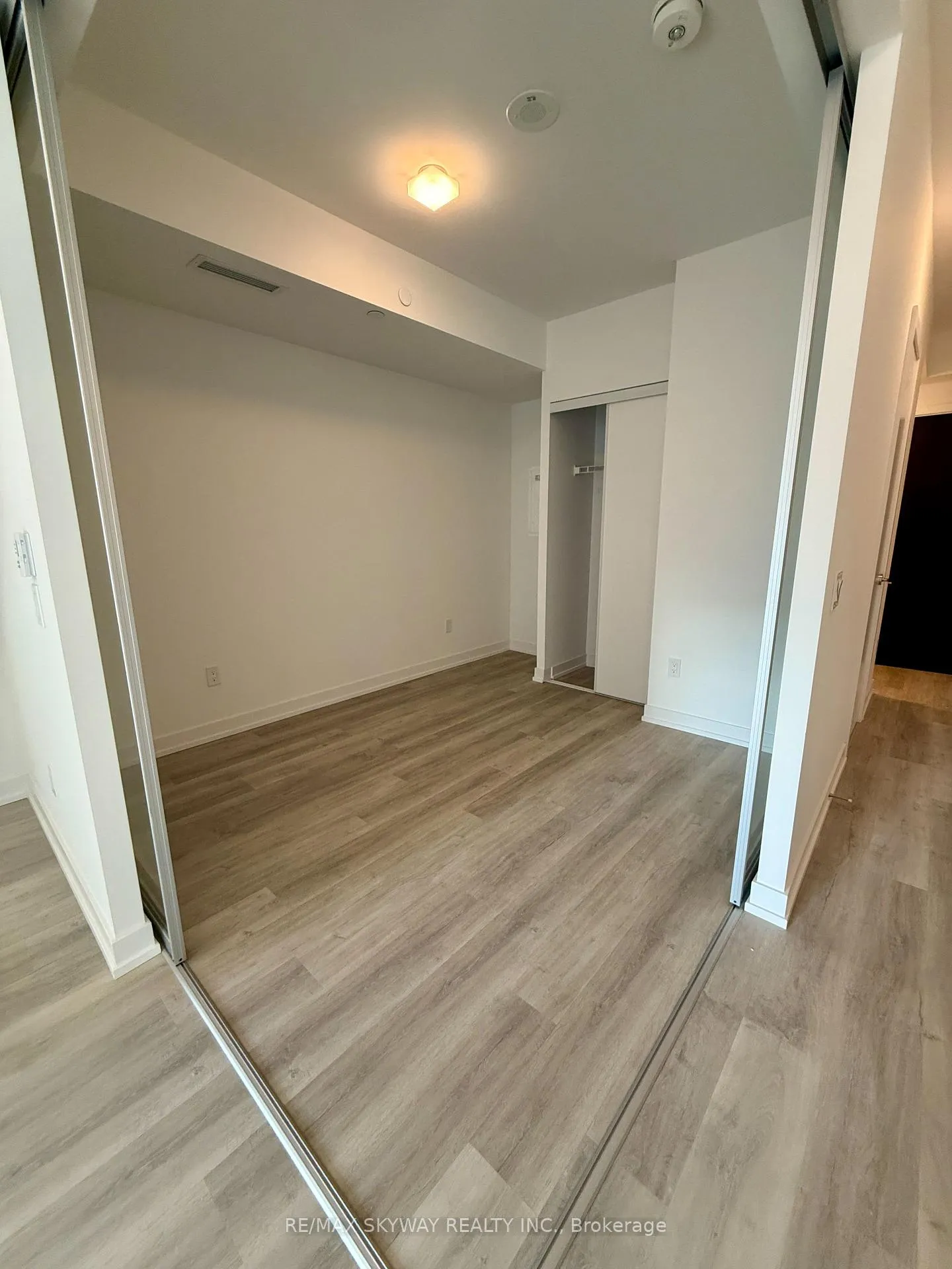 Photo 13 of Unit 504, 28 Eastern Avenue W, Toronto, Moss Park — HOMEH