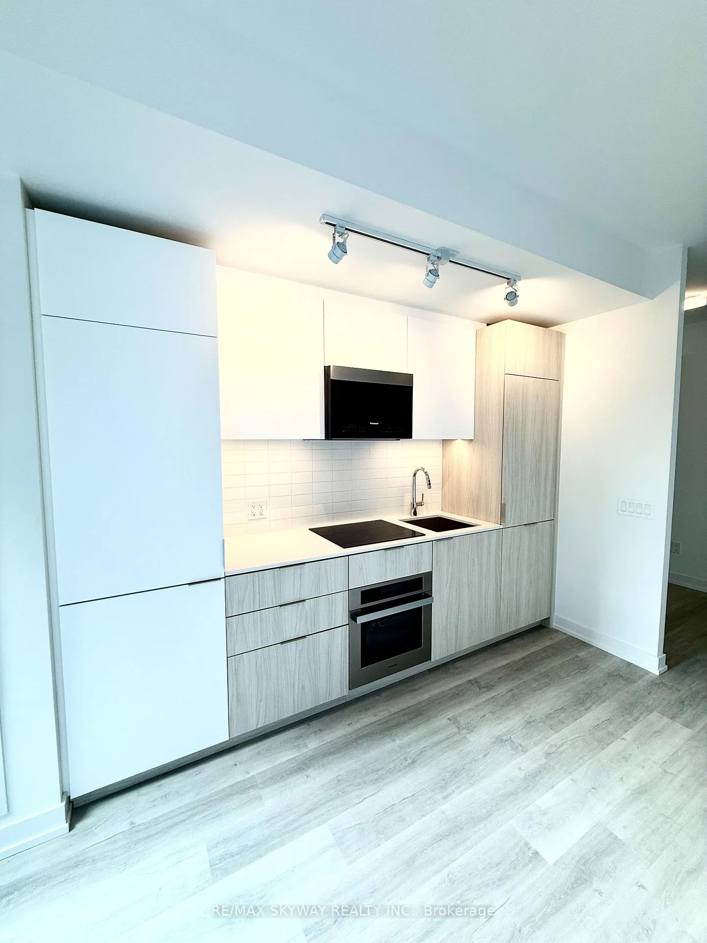 Photo 15 of Unit 504, 28 Eastern Avenue W, Toronto, Moss Park — HOMEH