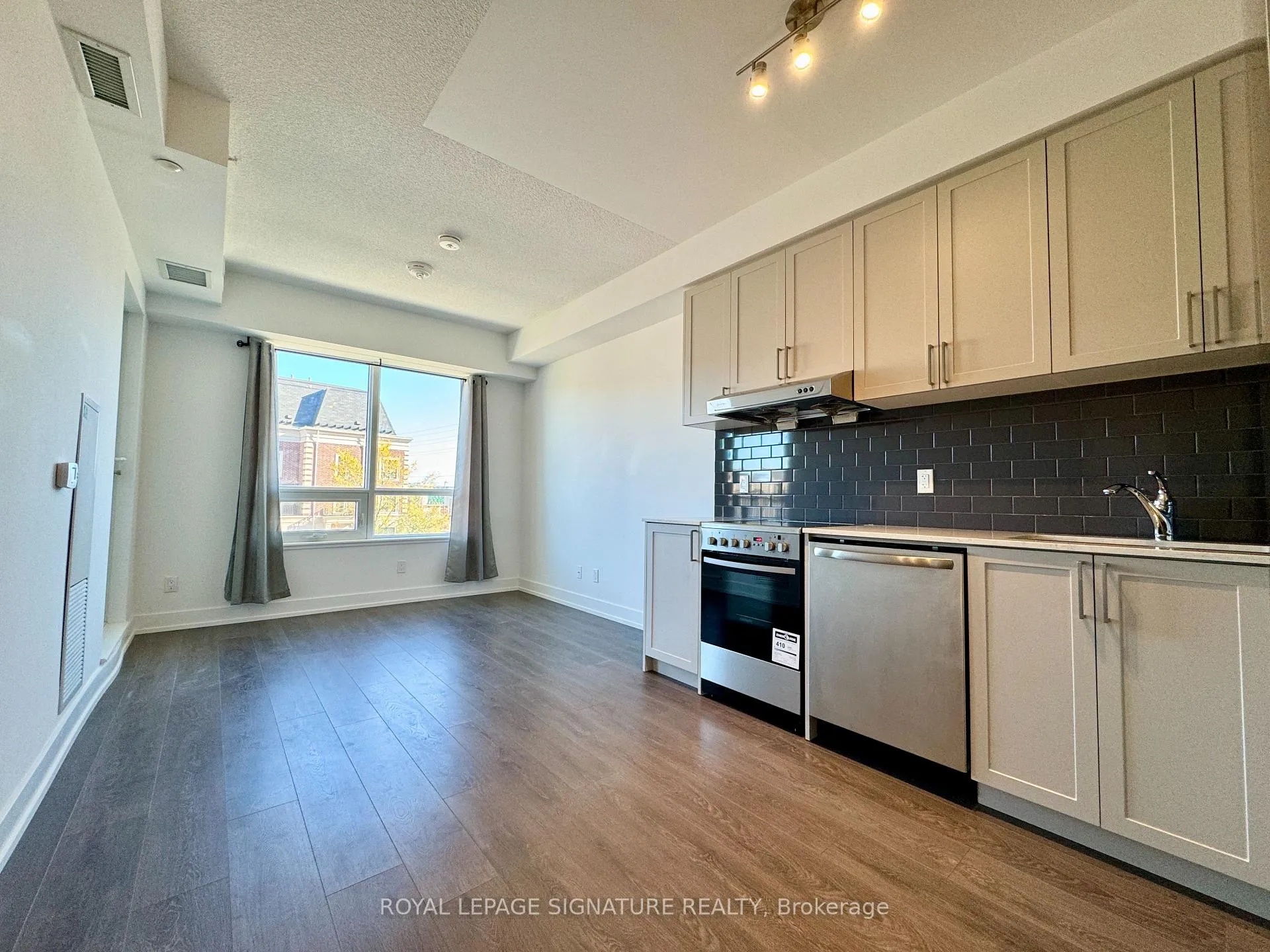 Photo 3 of Unit 219E, 278 Buchanan Drive, Markham, Unionville — HOMEH