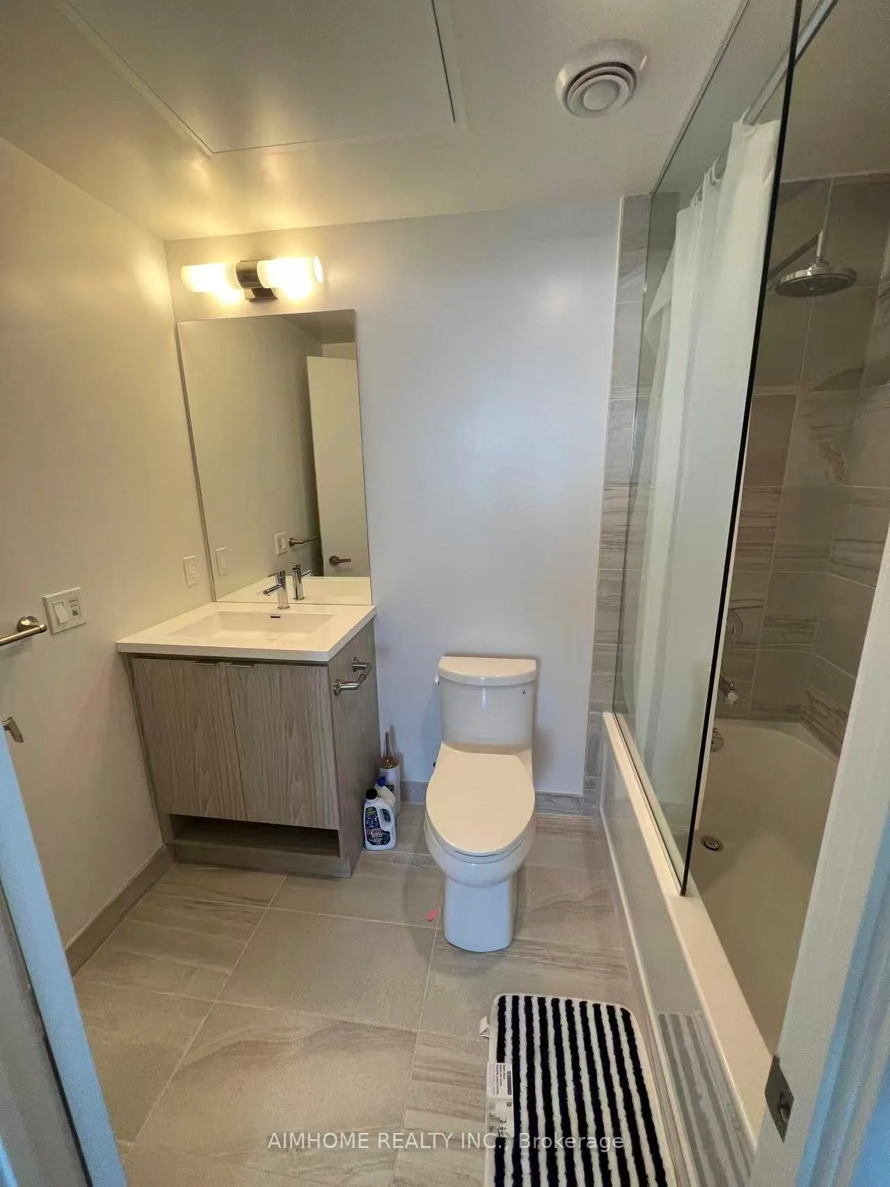 Photo 8 of Unit 6510, 55 Cooper Street, Toronto, Waterfront Communities — HOMEH