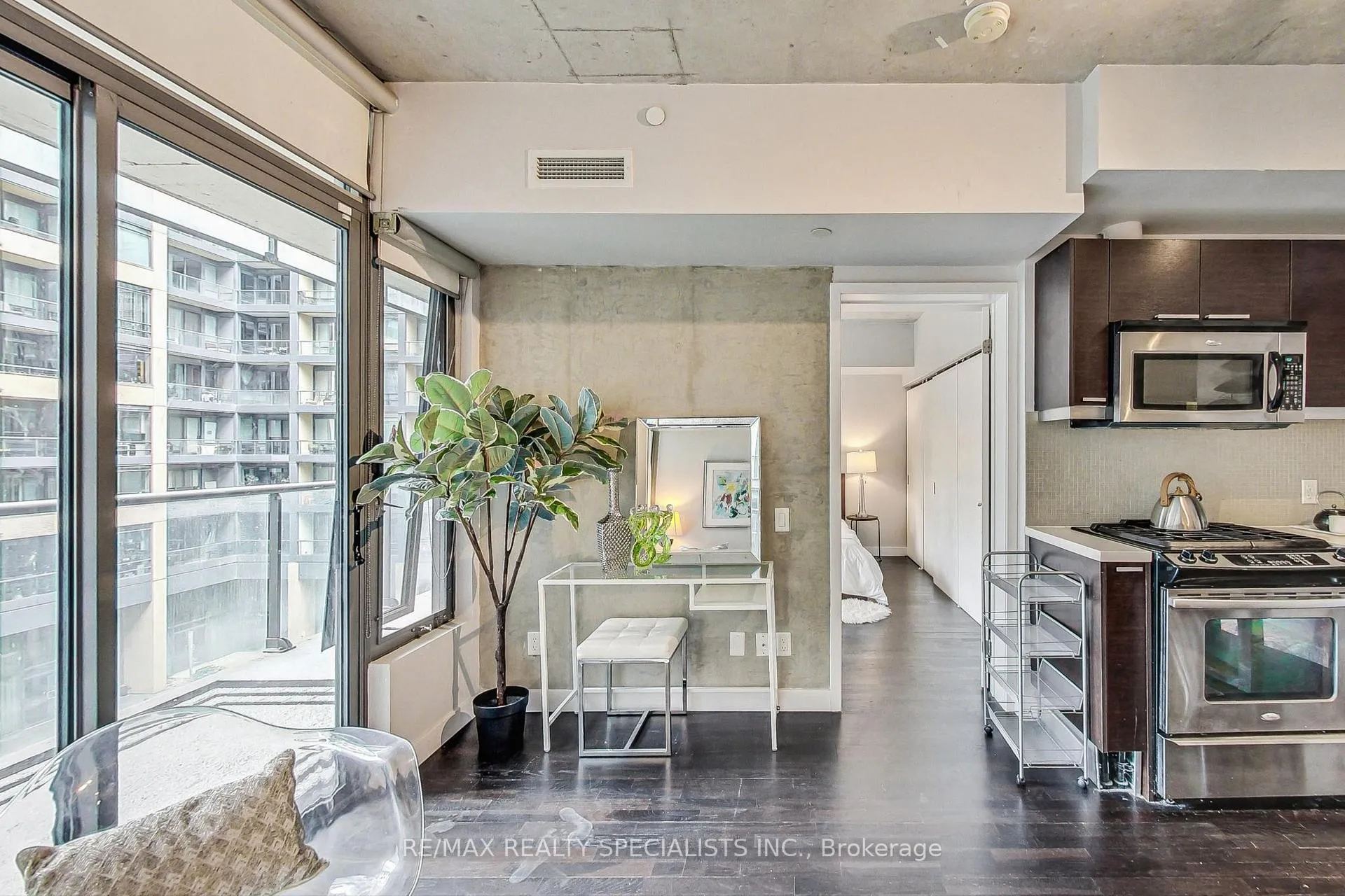 Photo 11 of Unit 614, 25 Oxley Street, Toronto, Waterfront Communities — HOMEH