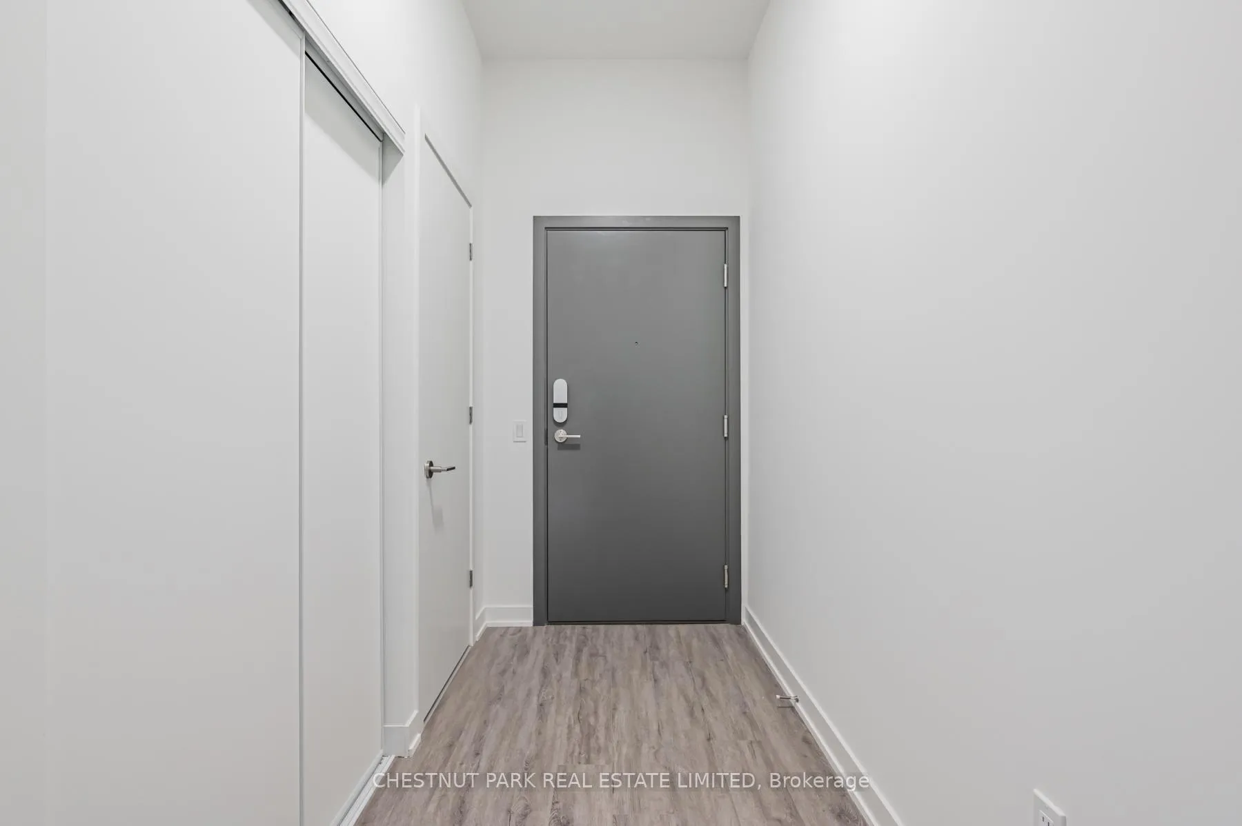 Photo 2 of Unit PH02, 9 Tecumseth Street, Toronto, Niagara — HOMEH