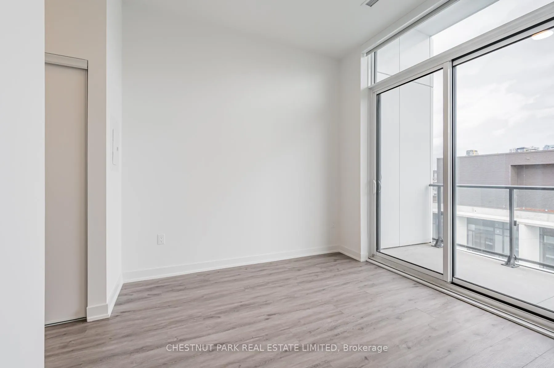 Photo 6 of Unit PH02, 9 Tecumseth Street, Toronto, Niagara — HOMEH