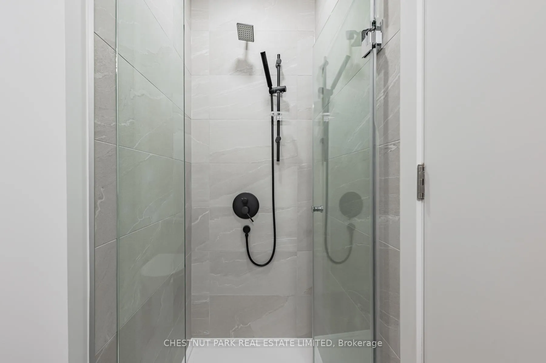 Photo 8 of Unit PH02, 9 Tecumseth Street, Toronto, Niagara — HOMEH
