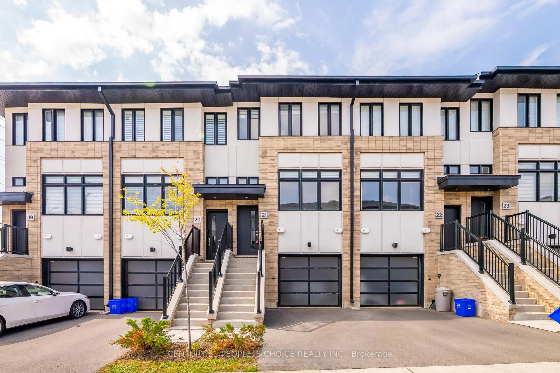 Front of Unit 21, 527 Shaver Road