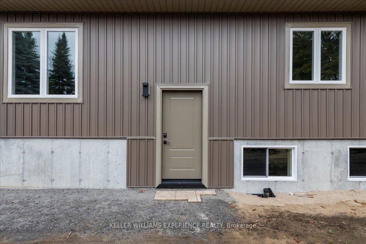 Photo 9 of 145 Pine Street W, Gravenhurst, Muskoka (S) — HOMEH