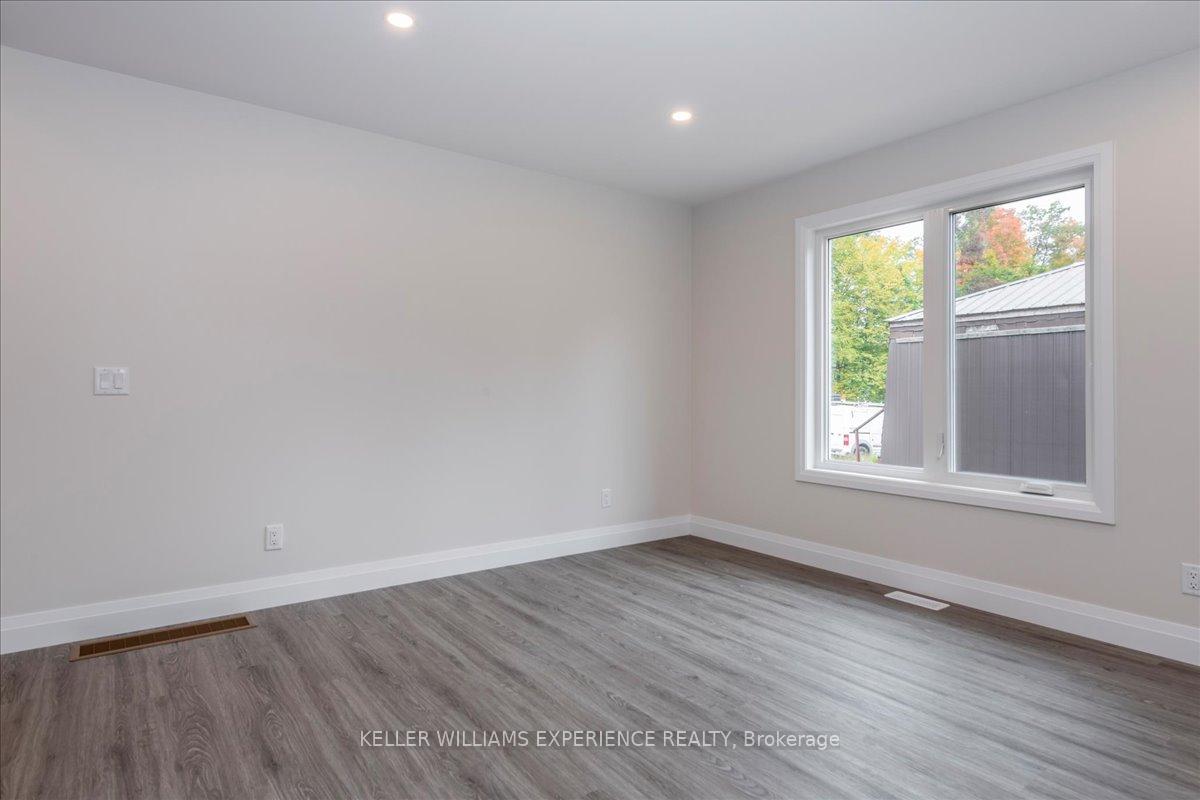 Photo 17 of 145 Pine Street W, Gravenhurst, Muskoka (S) — HOMEH