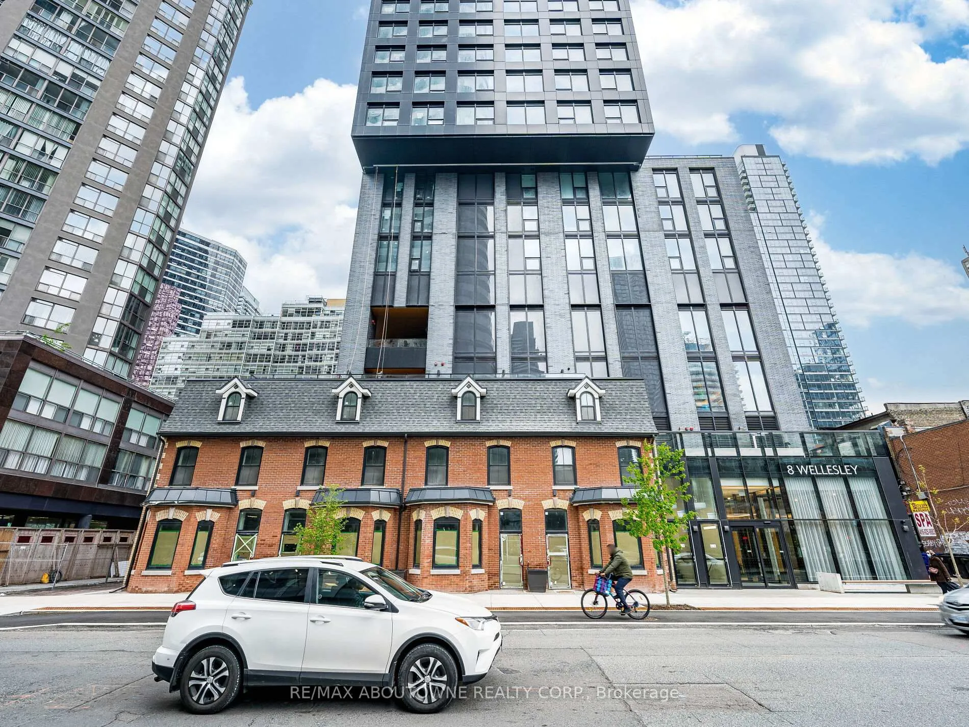 Photo 2 of Unit 4703, 8 Wellesley Street W, Toronto, Bay Street Corridor — HOMEH