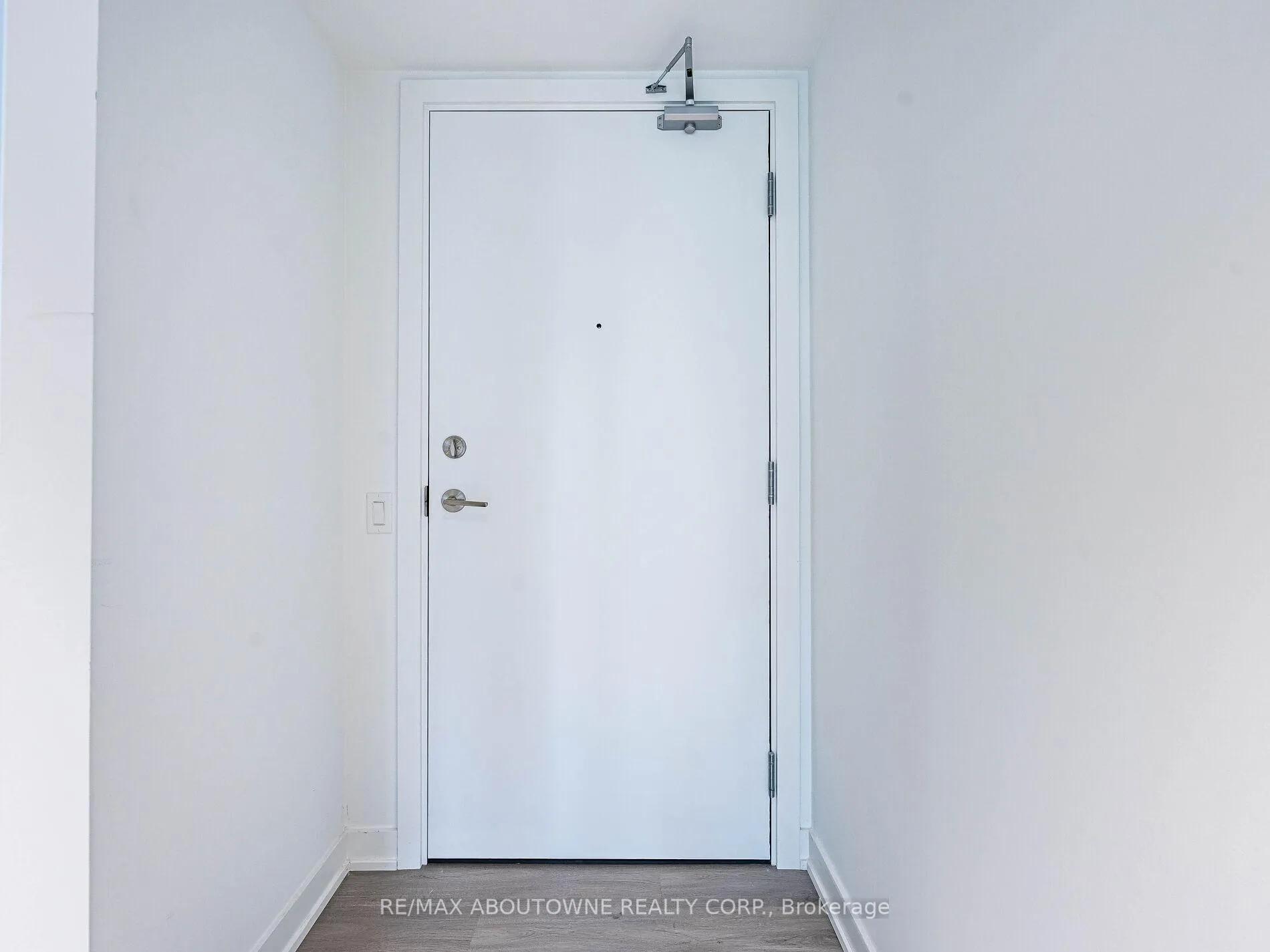 Photo 9 of Unit 4703, 8 Wellesley Street W, Toronto, Bay Street Corridor — HOMEH