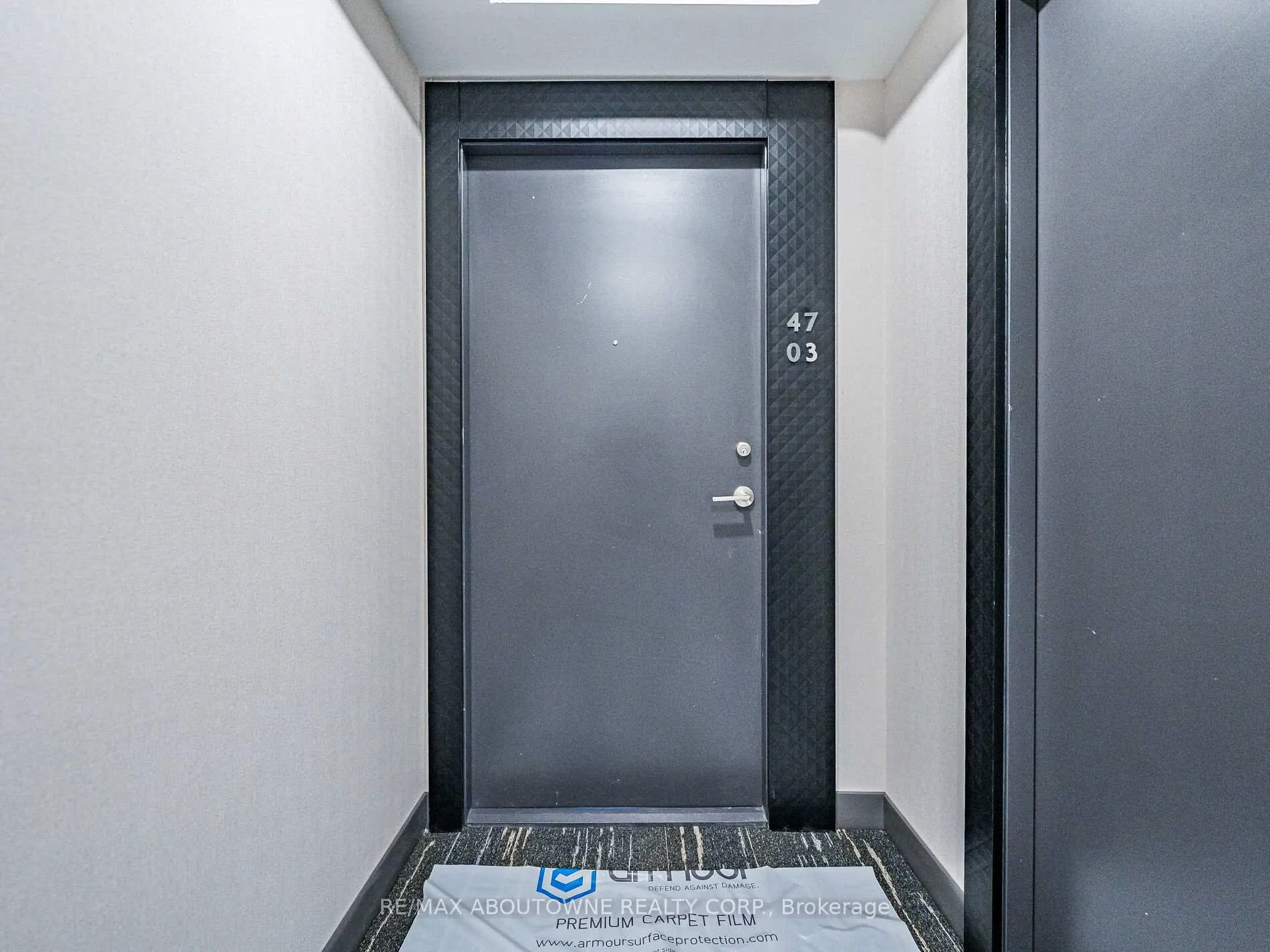 Photo 10 of Unit 4703, 8 Wellesley Street W, Toronto, Bay Street Corridor — HOMEH