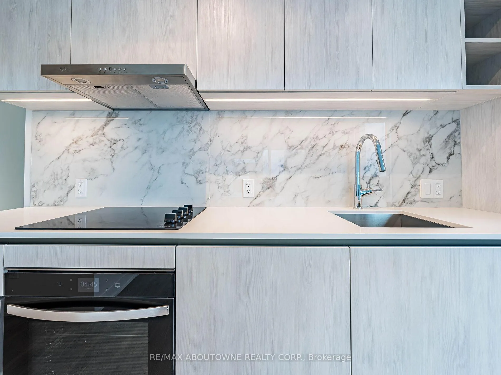Photo 16 of Unit 4703, 8 Wellesley Street W, Toronto, Bay Street Corridor — HOMEH