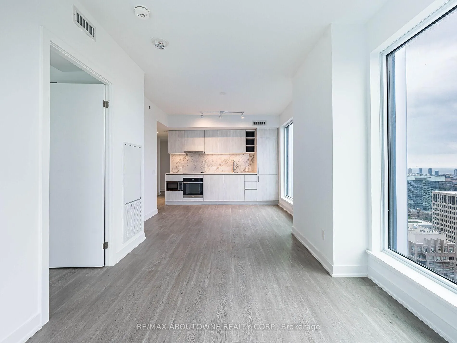 Photo 18 of Unit 4703, 8 Wellesley Street W, Toronto, Bay Street Corridor — HOMEH