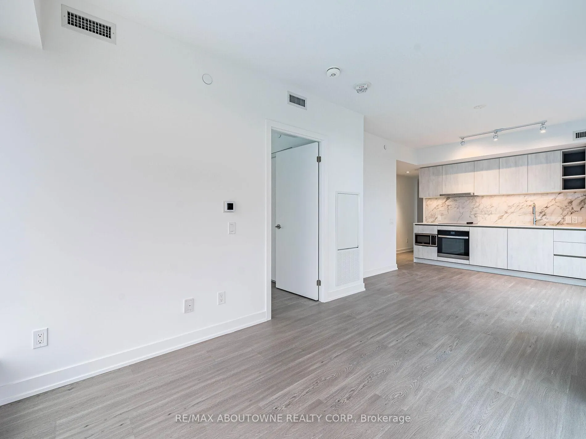 Photo 20 of Unit 4703, 8 Wellesley Street W, Toronto, Bay Street Corridor — HOMEH