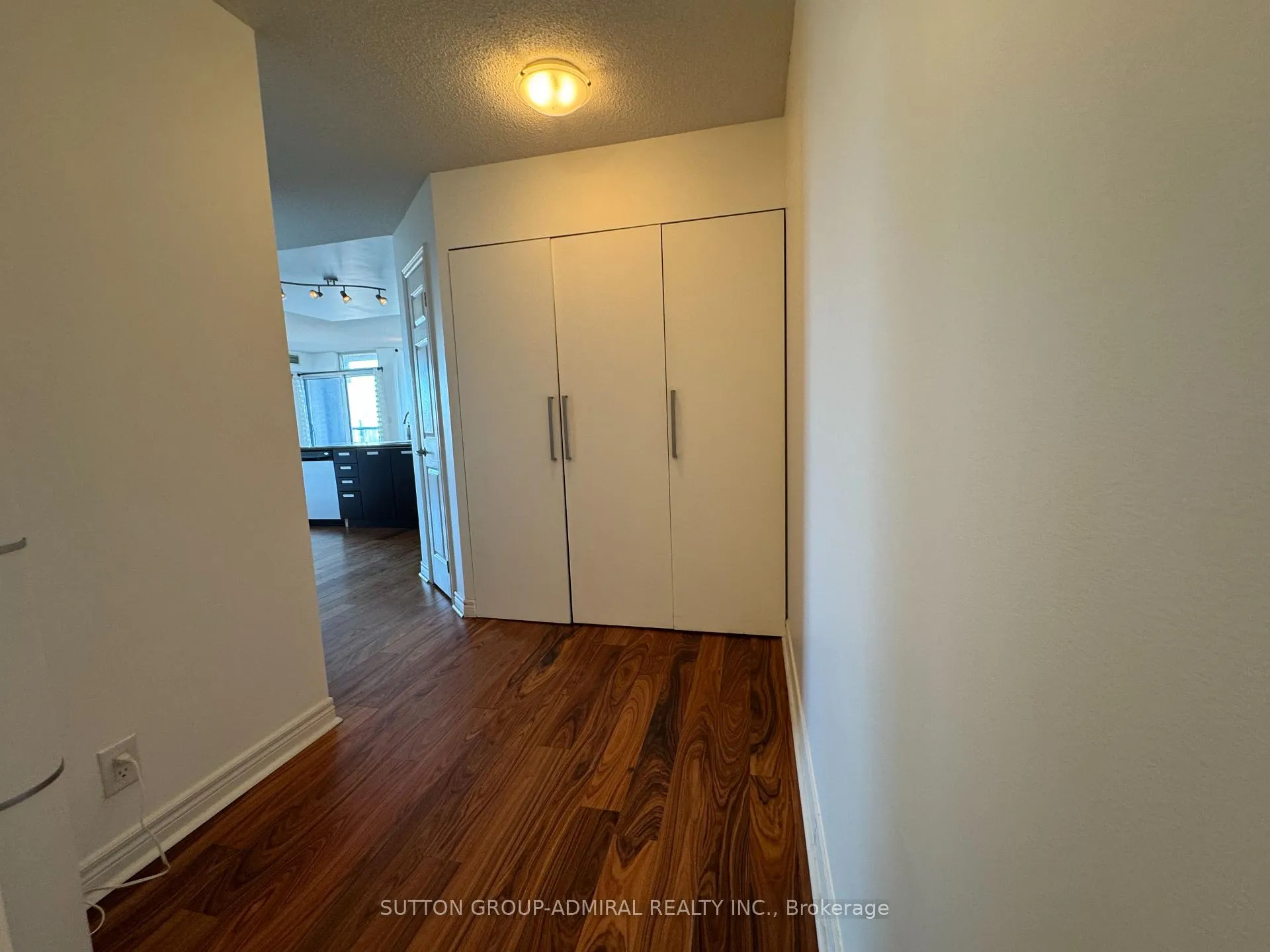Photo 3 of Unit 914, 225 Wellesley Street E, Toronto, Cabbagetown-South St. James Town — HOMEH