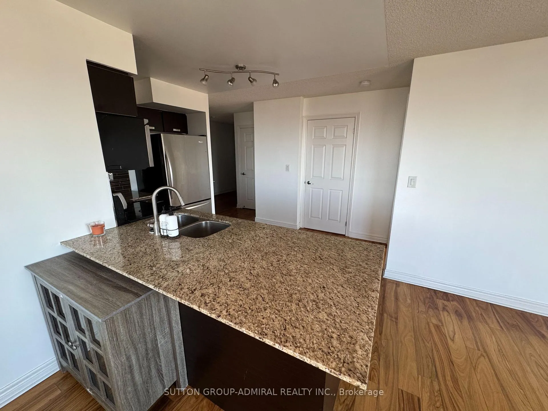 Photo 4 of Unit 914, 225 Wellesley Street E, Toronto, Cabbagetown-South St. James Town — HOMEH