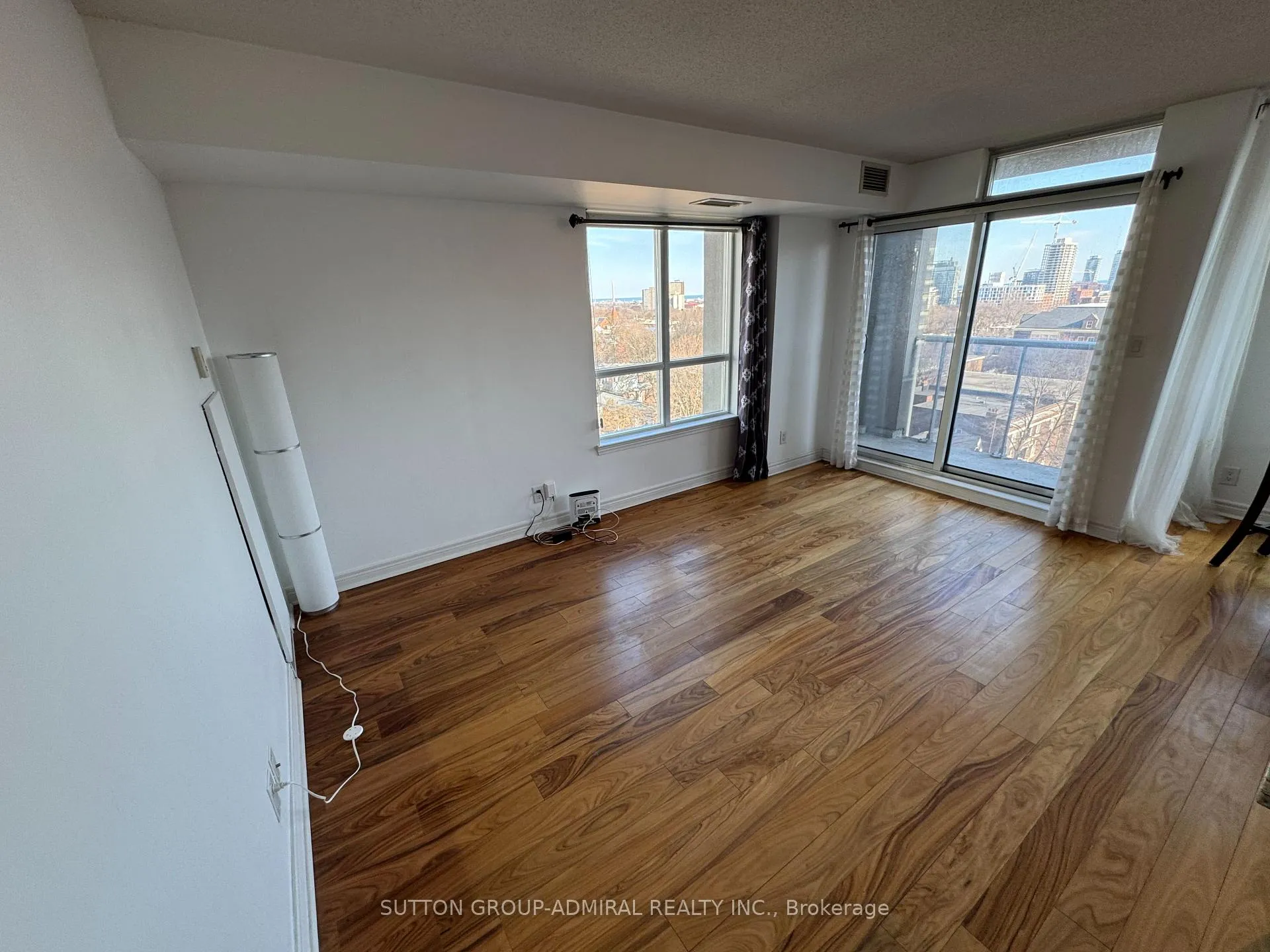 Photo 8 of Unit 914, 225 Wellesley Street E, Toronto, Cabbagetown-South St. James Town — HOMEH