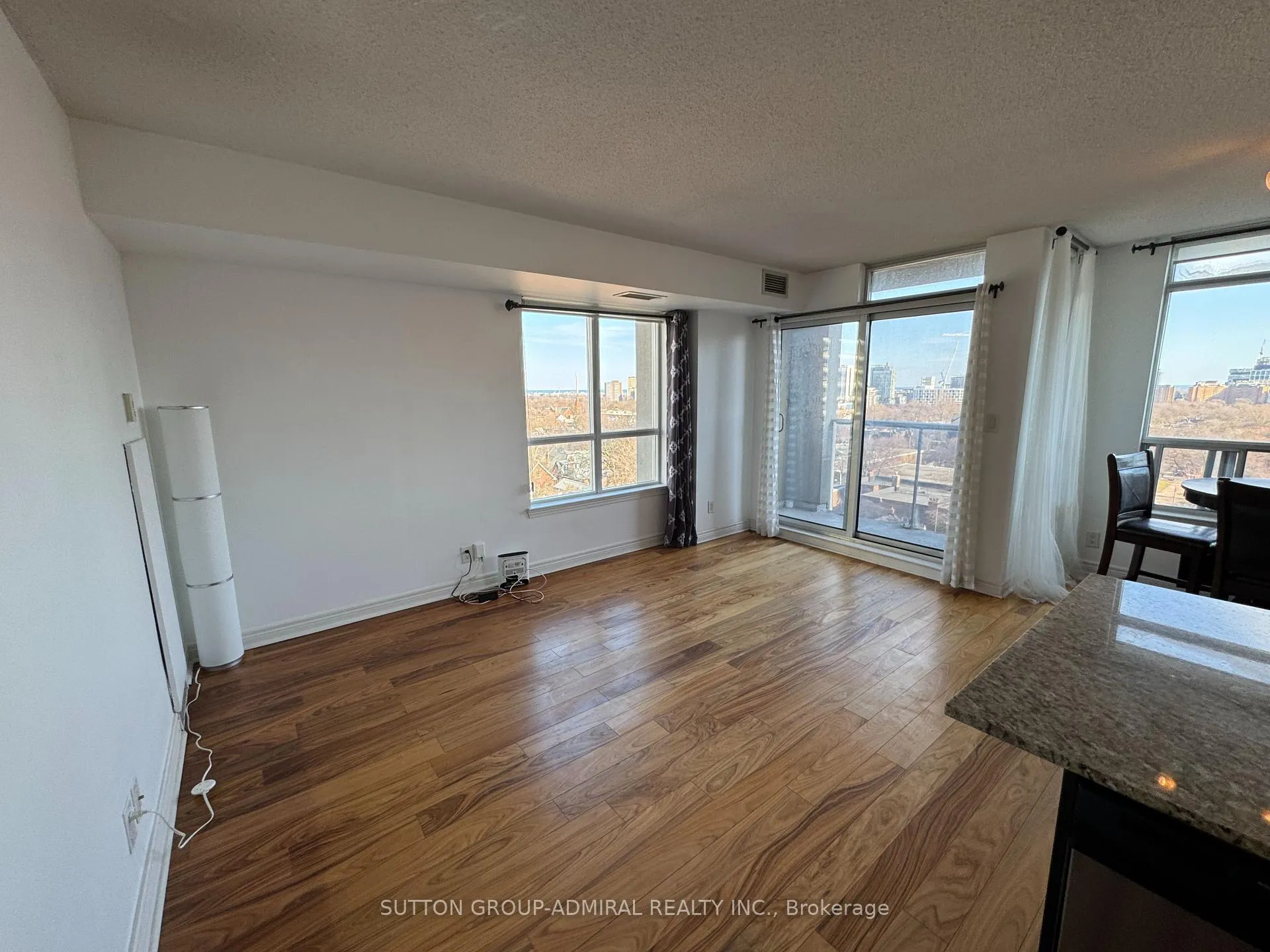 Photo 10 of Unit 914, 225 Wellesley Street E, Toronto, Cabbagetown-South St. James Town — HOMEH