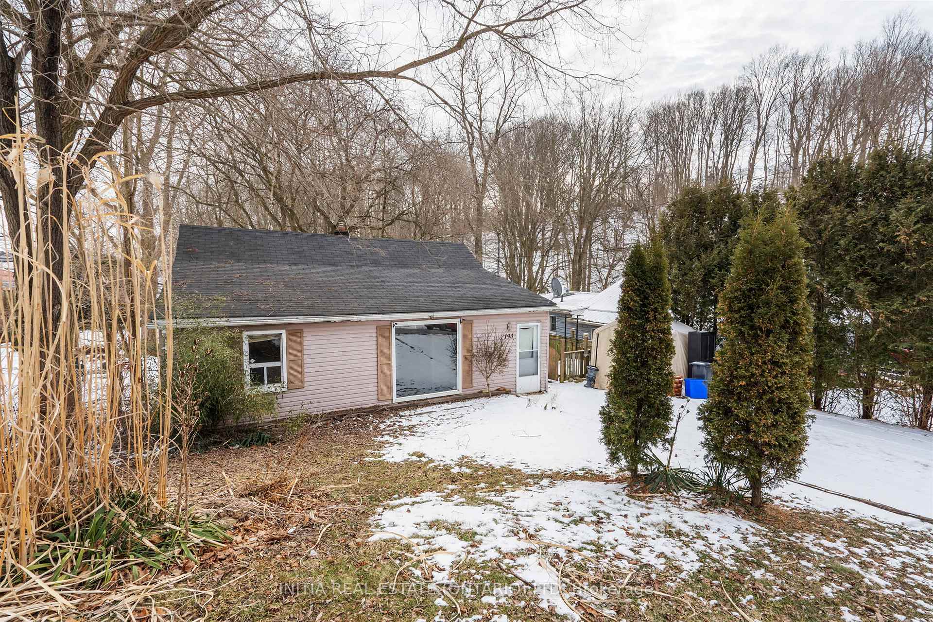 Front of 193 River Road