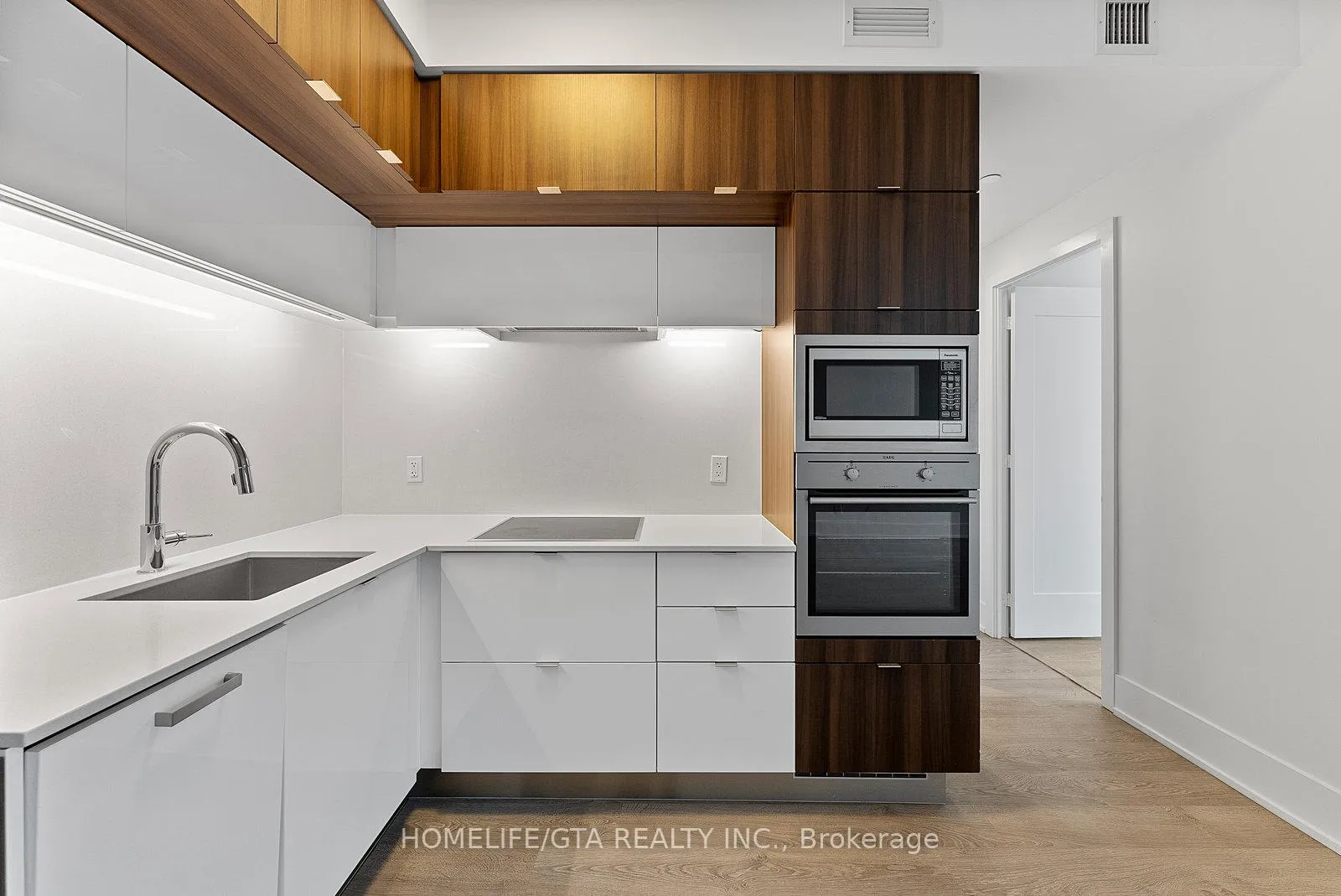 Photo 8 of Unit 801, 15 Merchants' Wharf, Toronto, Waterfront Communities — HOMEH