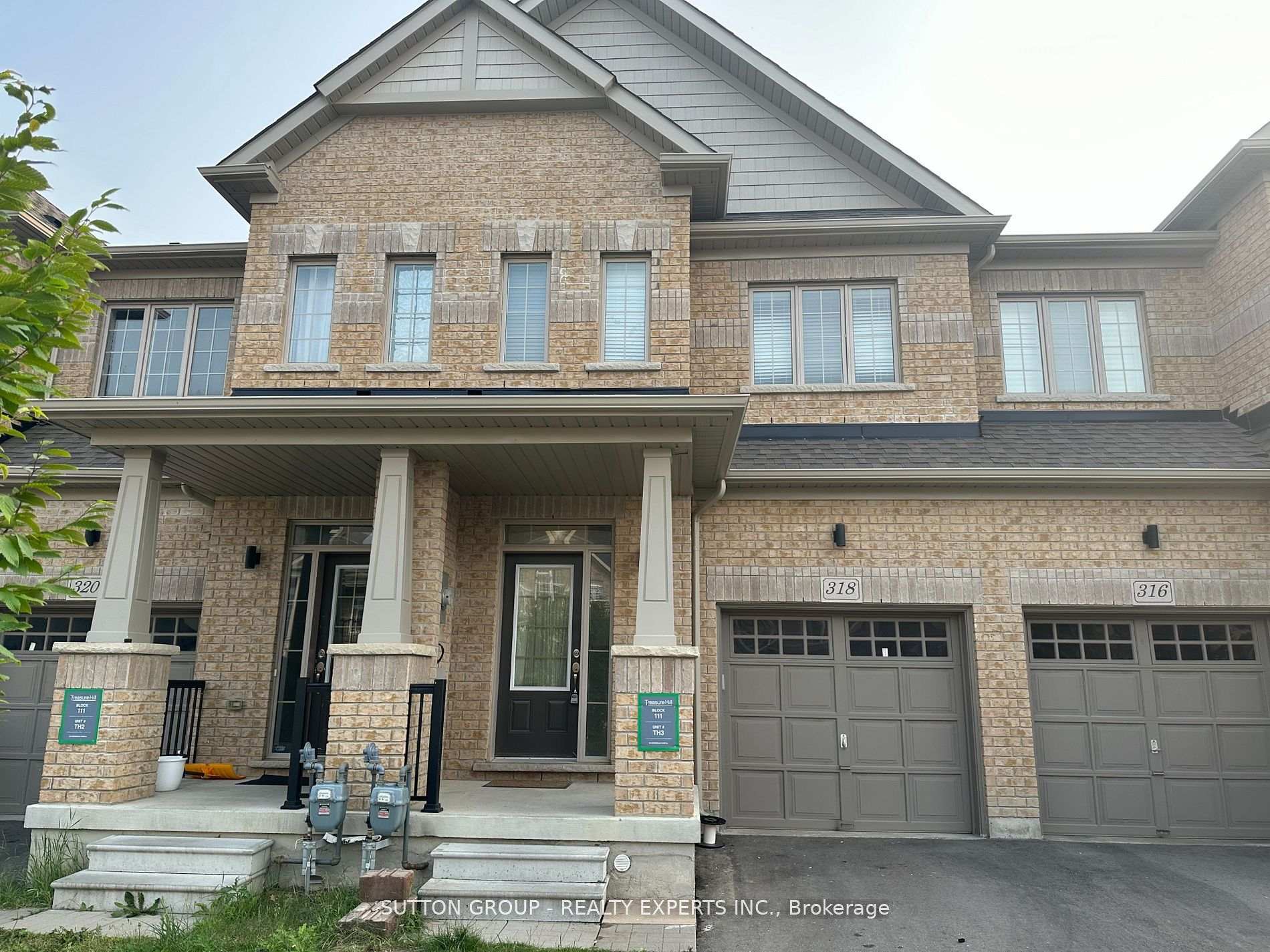 Front of 318 Bonnieglen Farm Boulevard