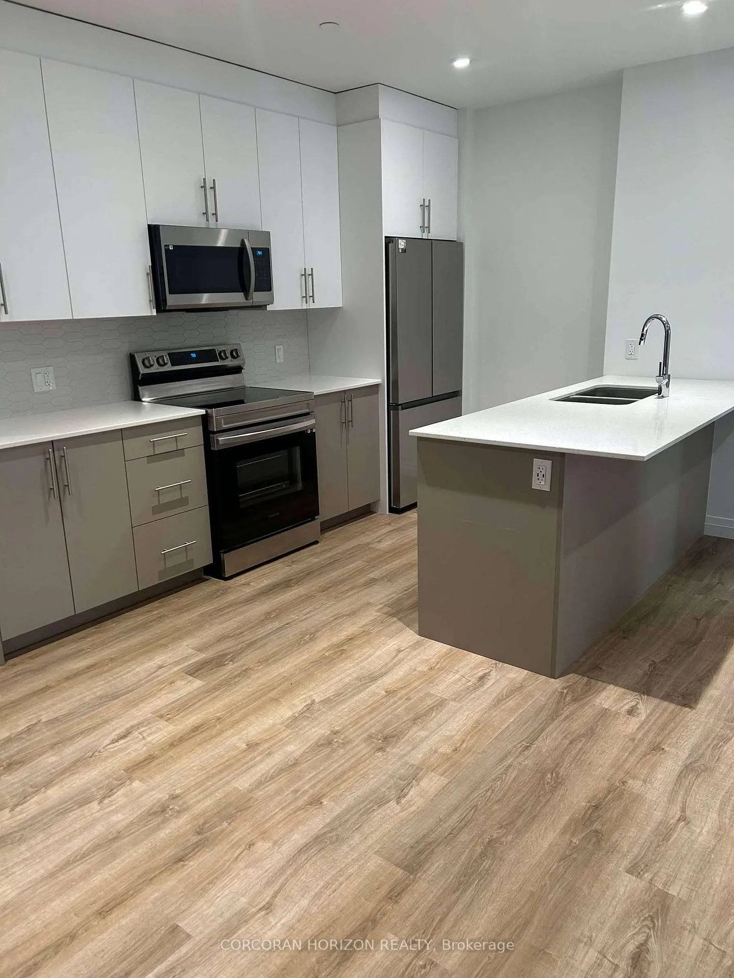 Photo 3 of Unit 503, 525 New Dundee Road, Kitchener — HOMEH