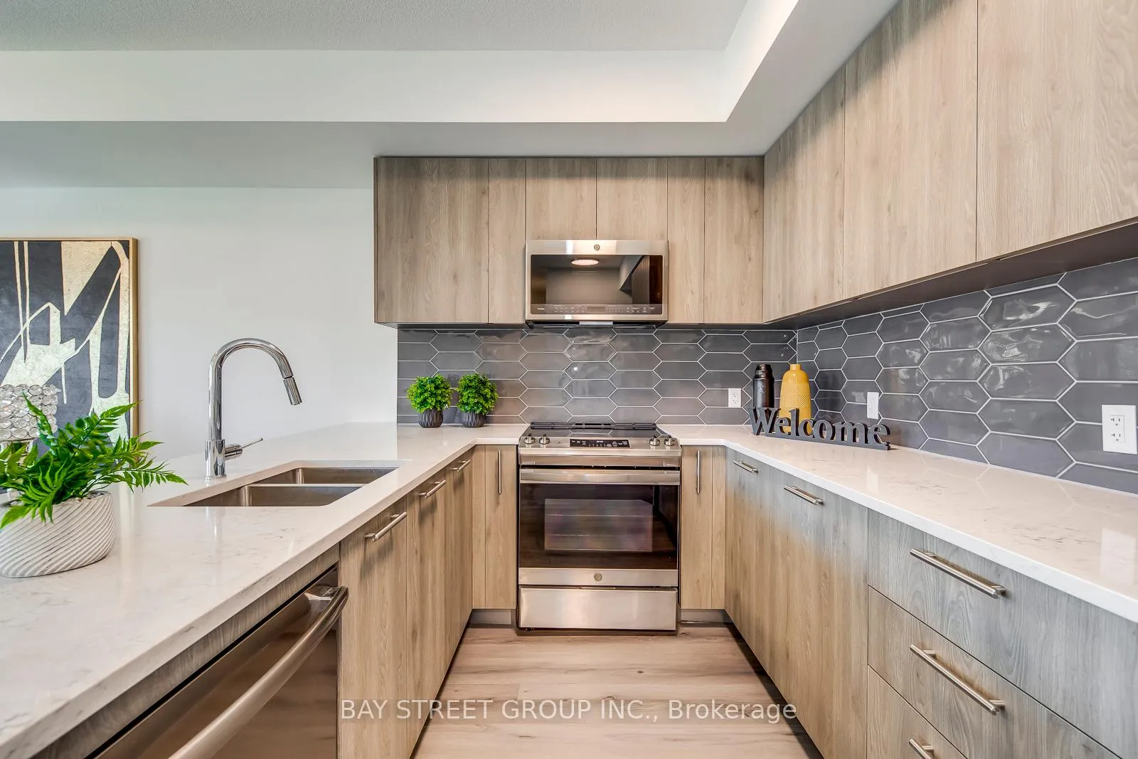 Photo 9 of Unit 327, 101 Cathedral High Street, Markham, Cathedraltown — HOMEH
