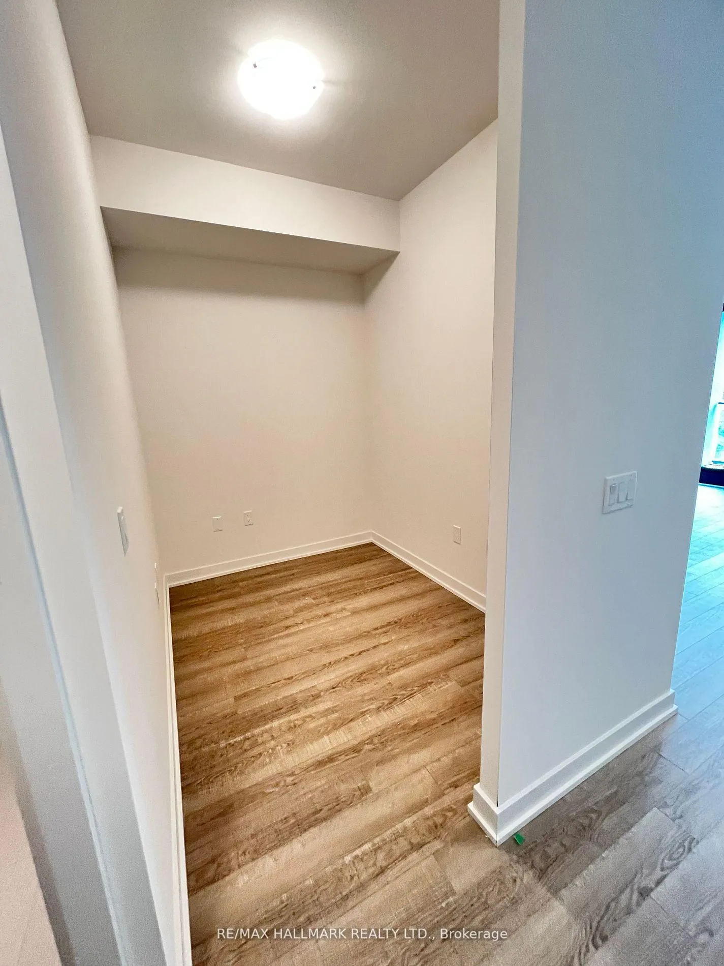 Photo 7 of Unit 318, 250 Lawrence Avenue, Toronto, Lawrence Park North — HOMEH