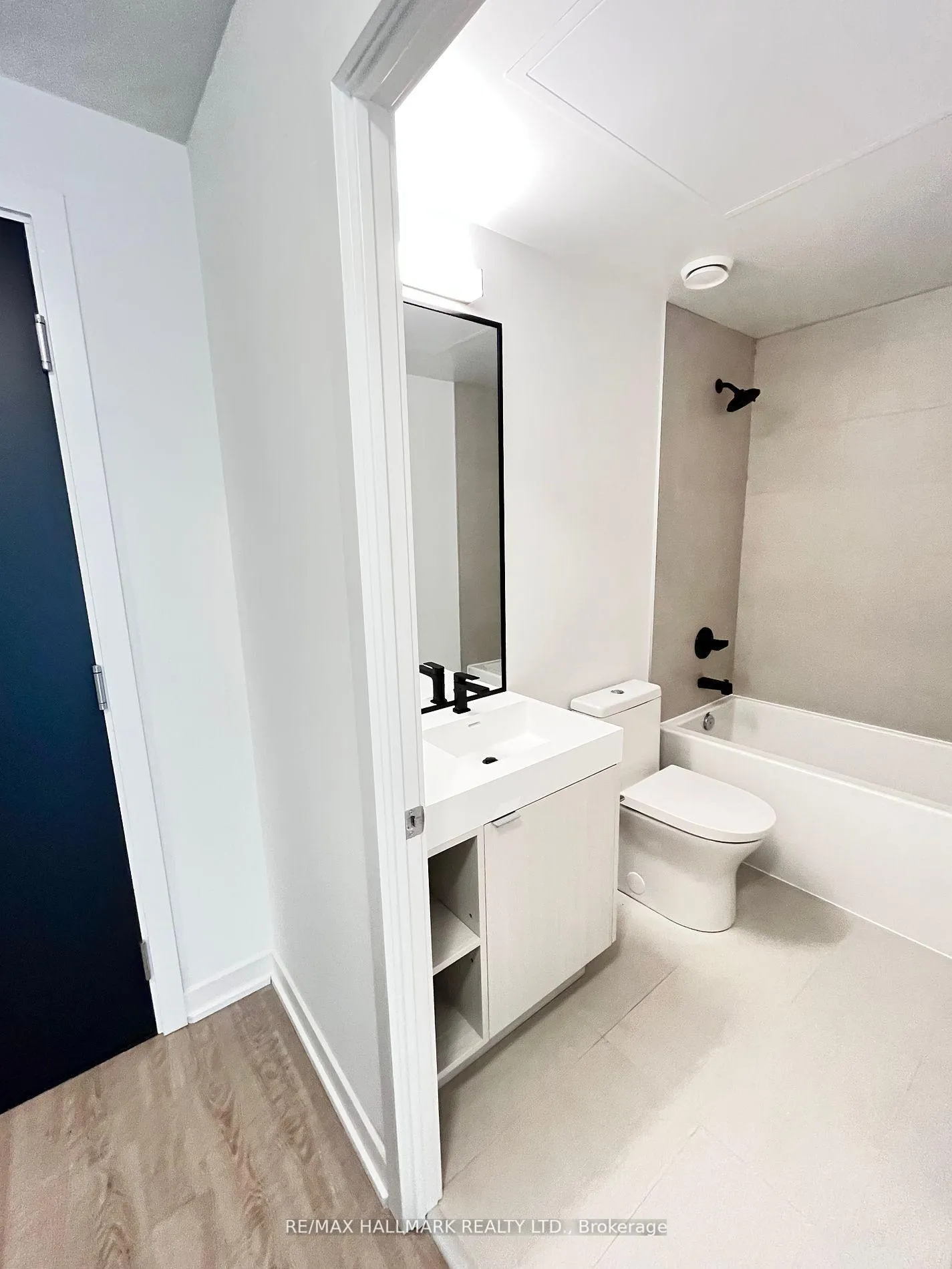 Photo 11 of Unit 318, 250 Lawrence Avenue, Toronto, Lawrence Park North — HOMEH