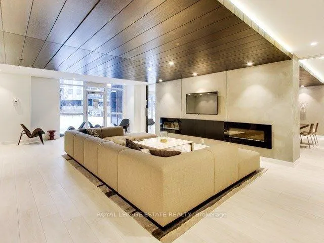 Photo 19 of Unit 1606, 55 Regent Park Boulevard, Toronto, Regent Park — HOMEH