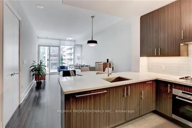 Photo 4 of Unit 527, 29 Queens Quay E, Toronto, Waterfront Communities — HOMEH