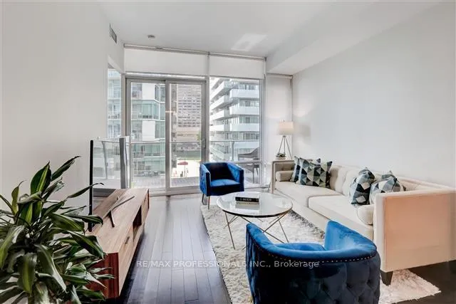 Photo 8 of Unit 527, 29 Queens Quay E, Toronto, Waterfront Communities — HOMEH