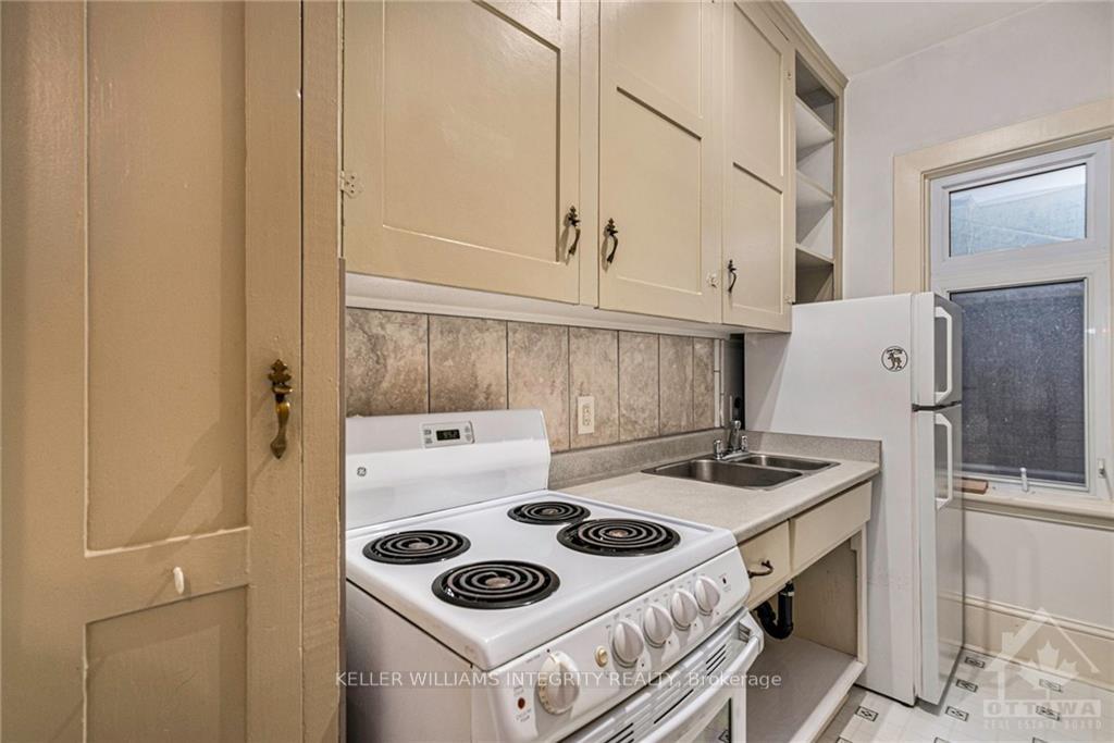 Photo 11 of Unit 3, 220 Powell Avenue, Ottawa, Glebe — HOMEH