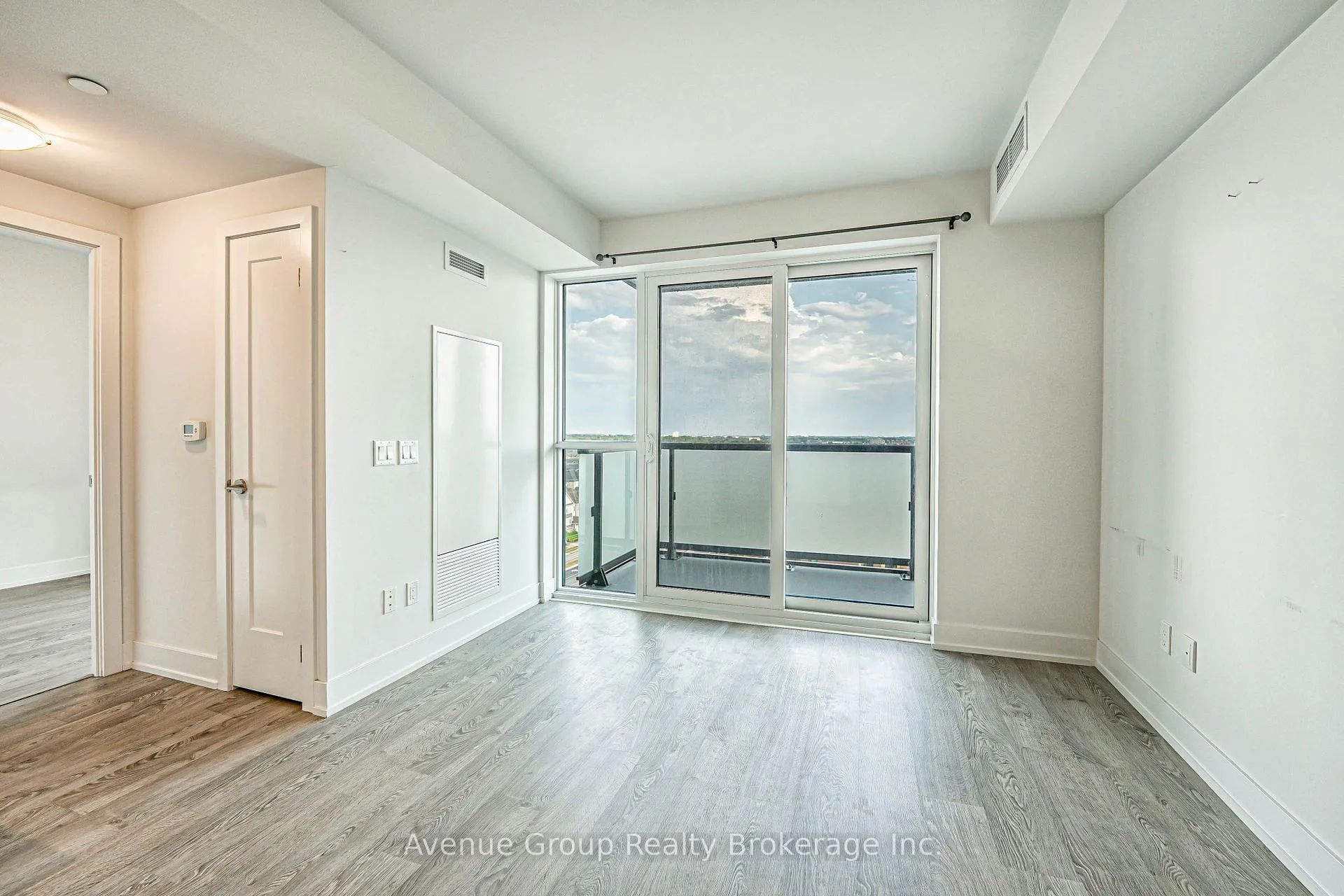 Photo 16 of Unit 816, 2550 Simcoe Street, Oshawa, Windfields — HOMEH