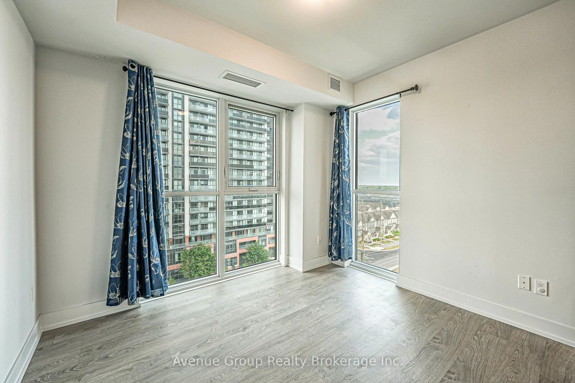 Photo 20 of Unit 816, 2550 Simcoe Street, Oshawa, Windfields — HOMEH
